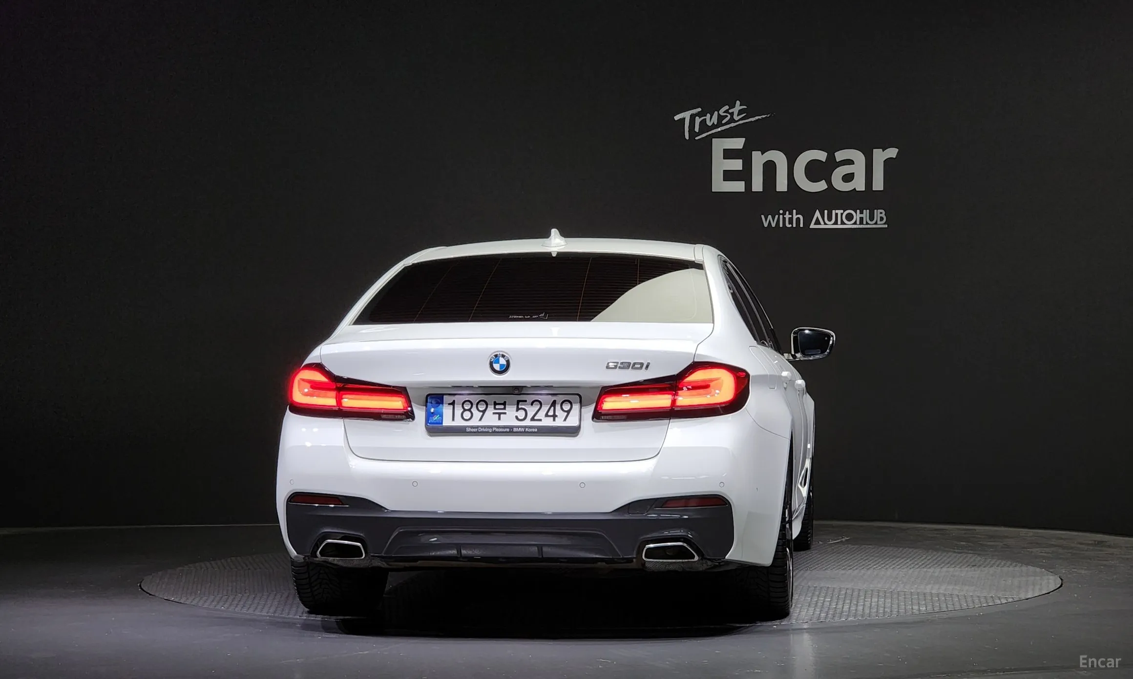 BMW 5 Series (G30) превью 3