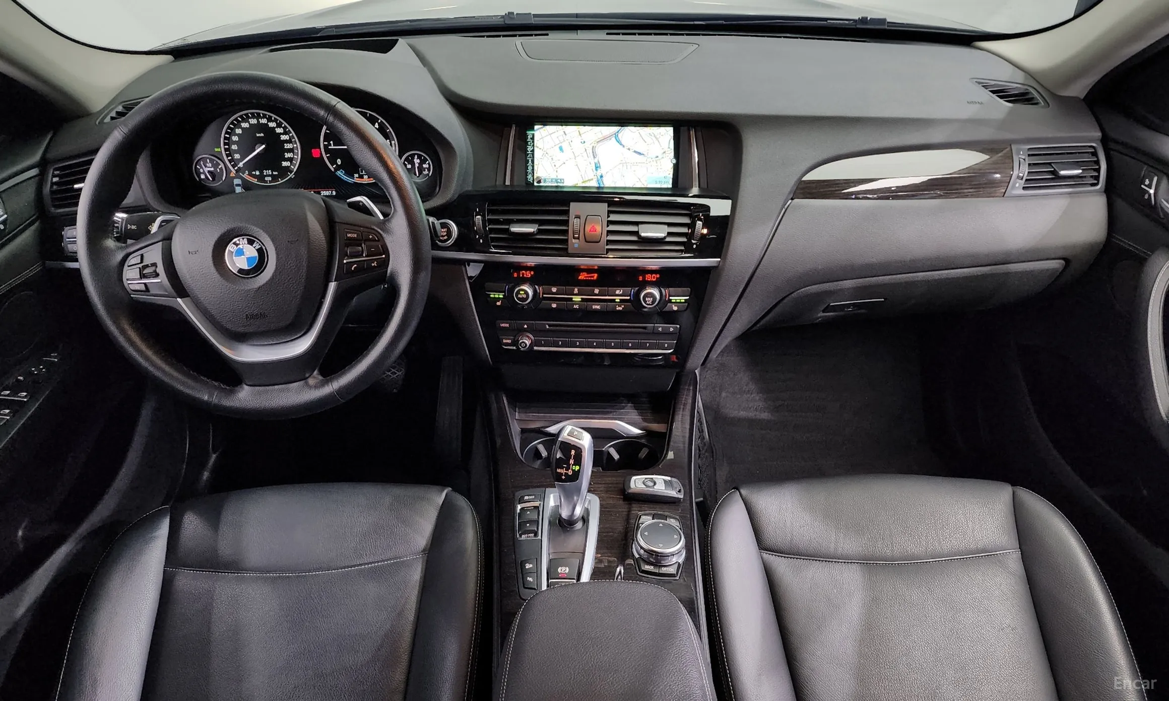 BMW X4 (F26) превью 4