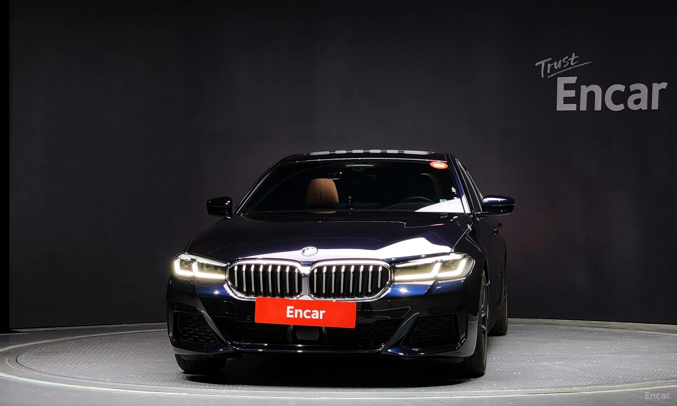 BMW 5 Series (G30) превью 2