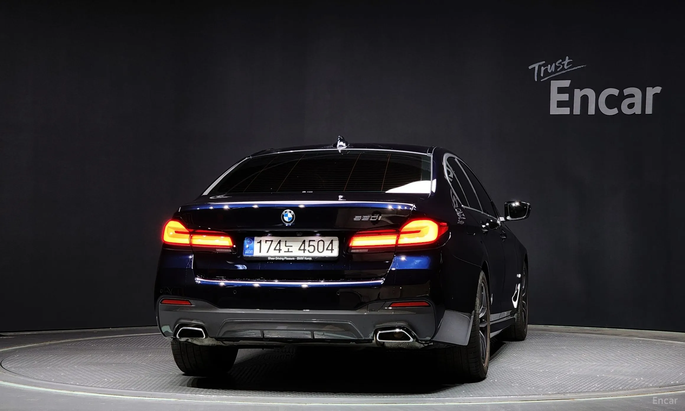 BMW 5 Series (G30) превью 3
