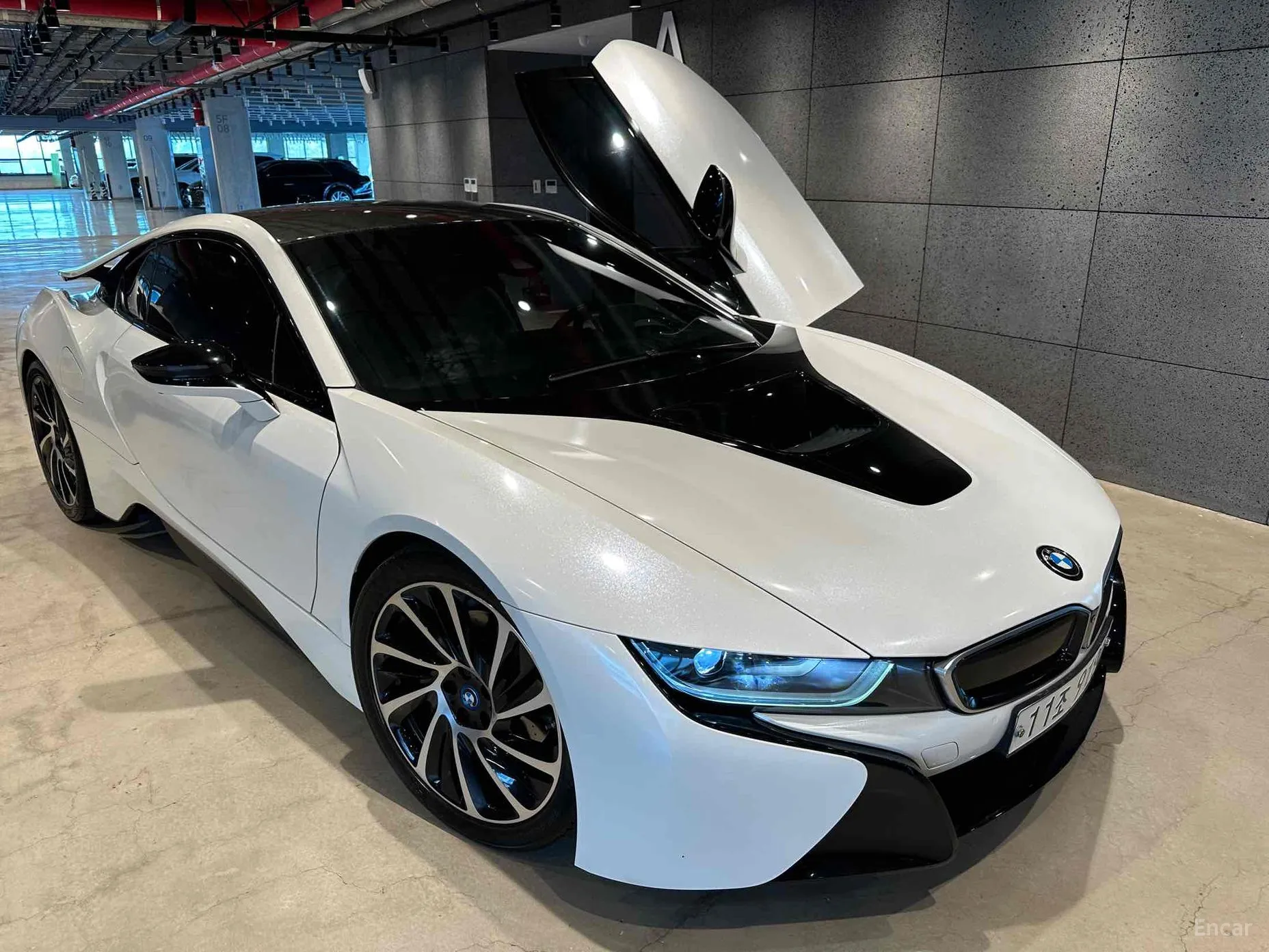 BMW i8