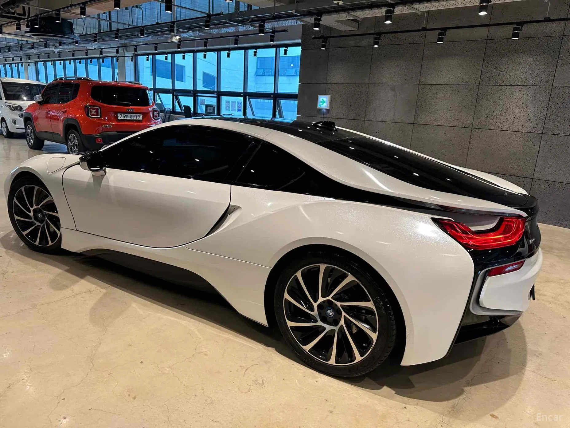 BMW i8