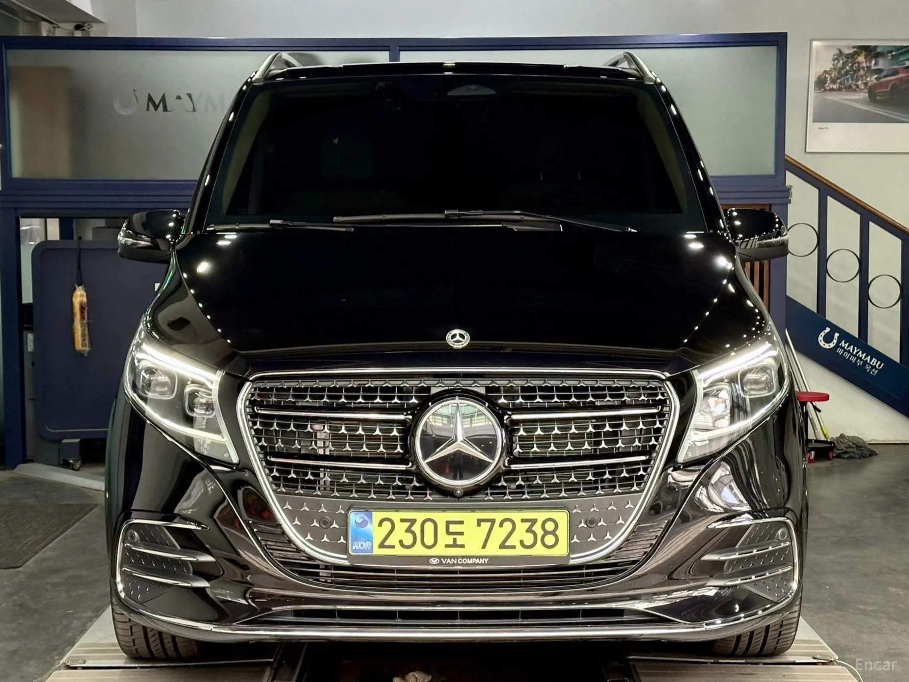 Mercedes Benz V-Class