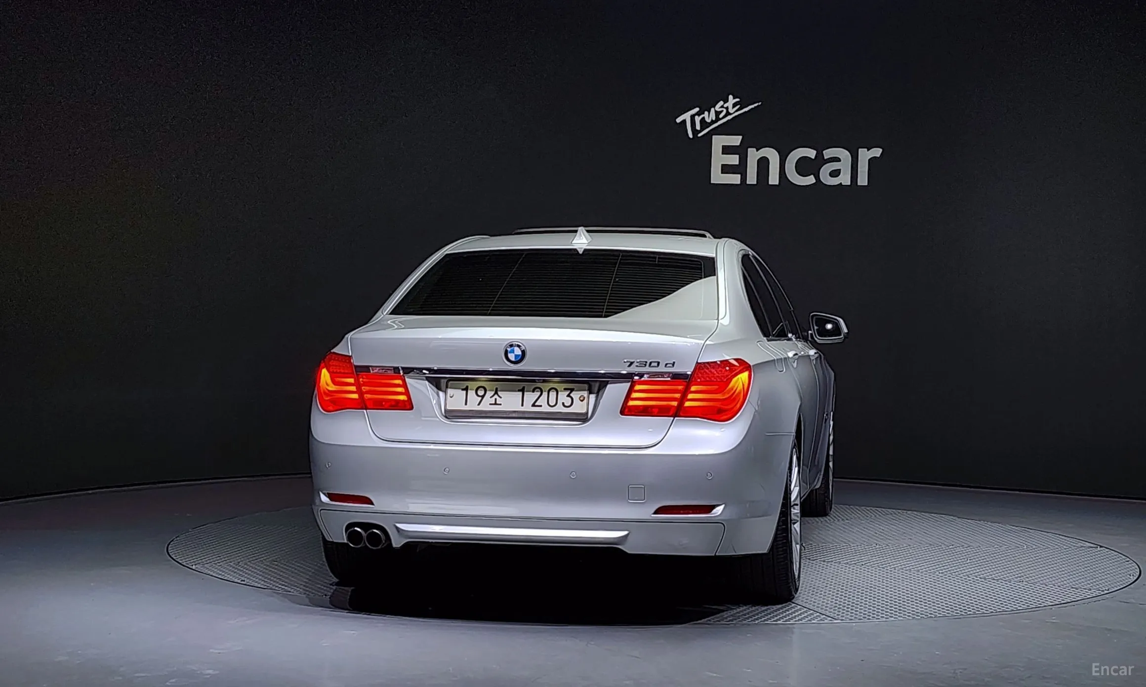 BMW 7 Series (F01) превью 3