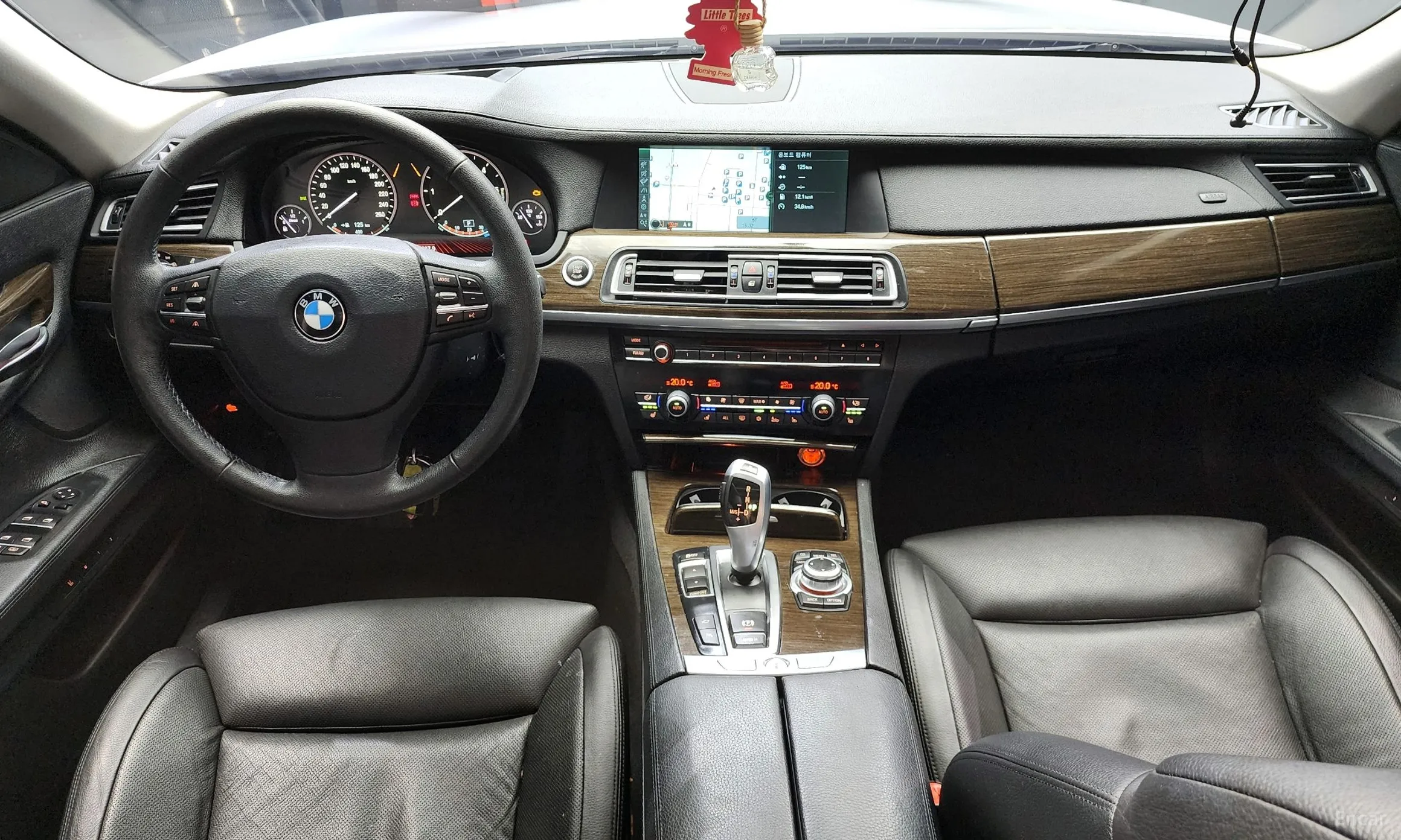 BMW 7 Series (F01) превью 4