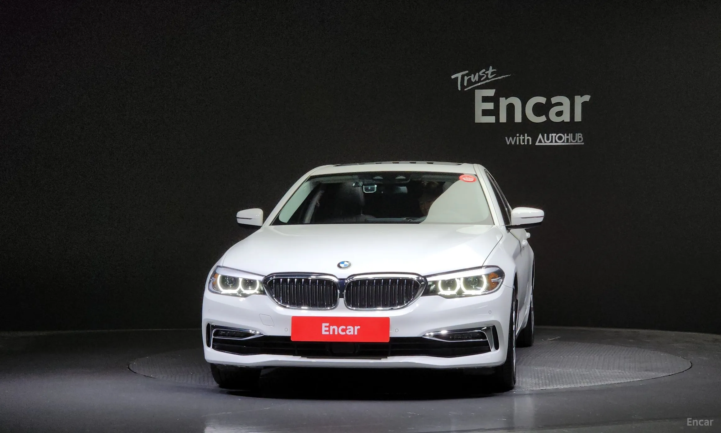 BMW 5 Series (G30) превью 2