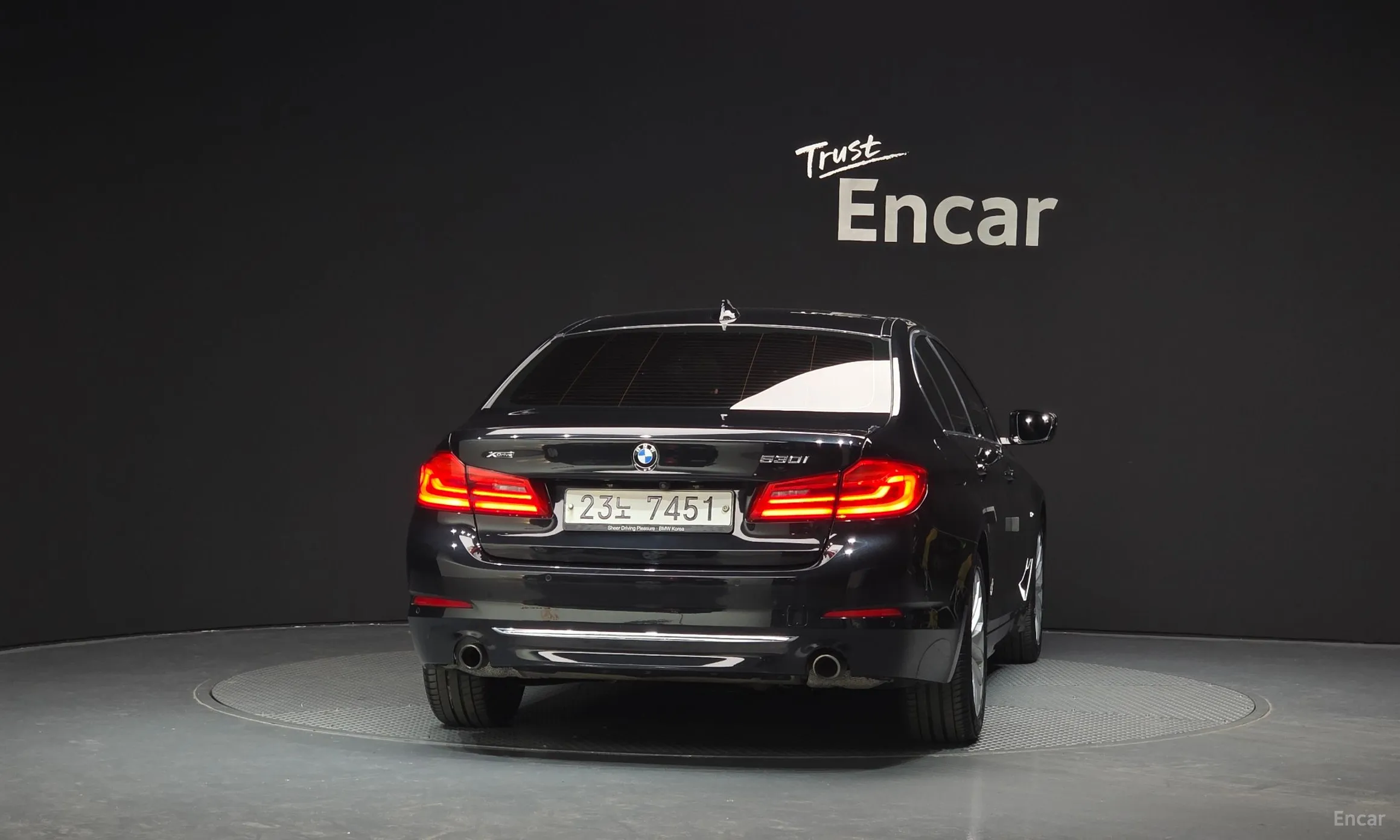 BMW 5 Series (G30) превью 3