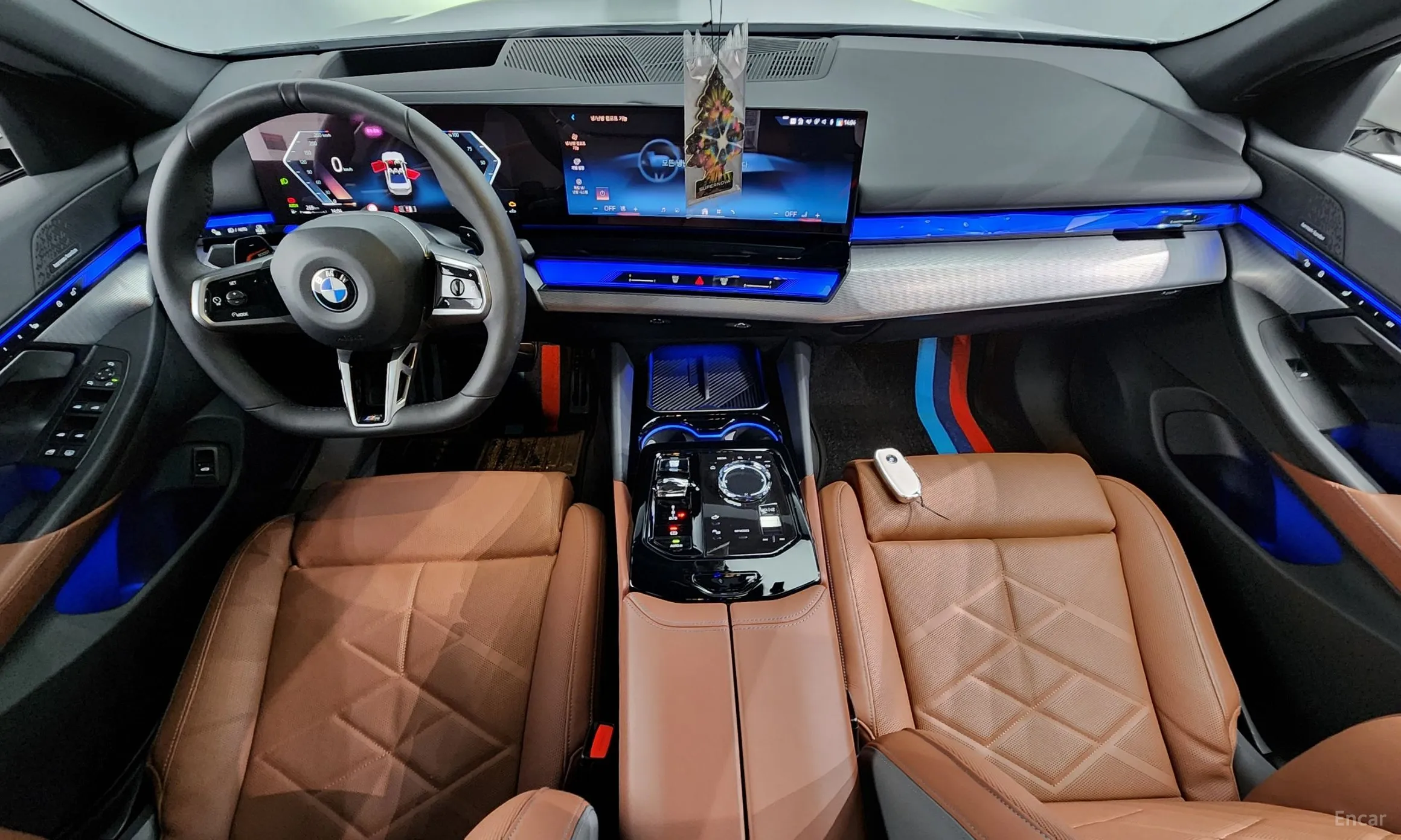 BMW 5 Series (G60) превью 4