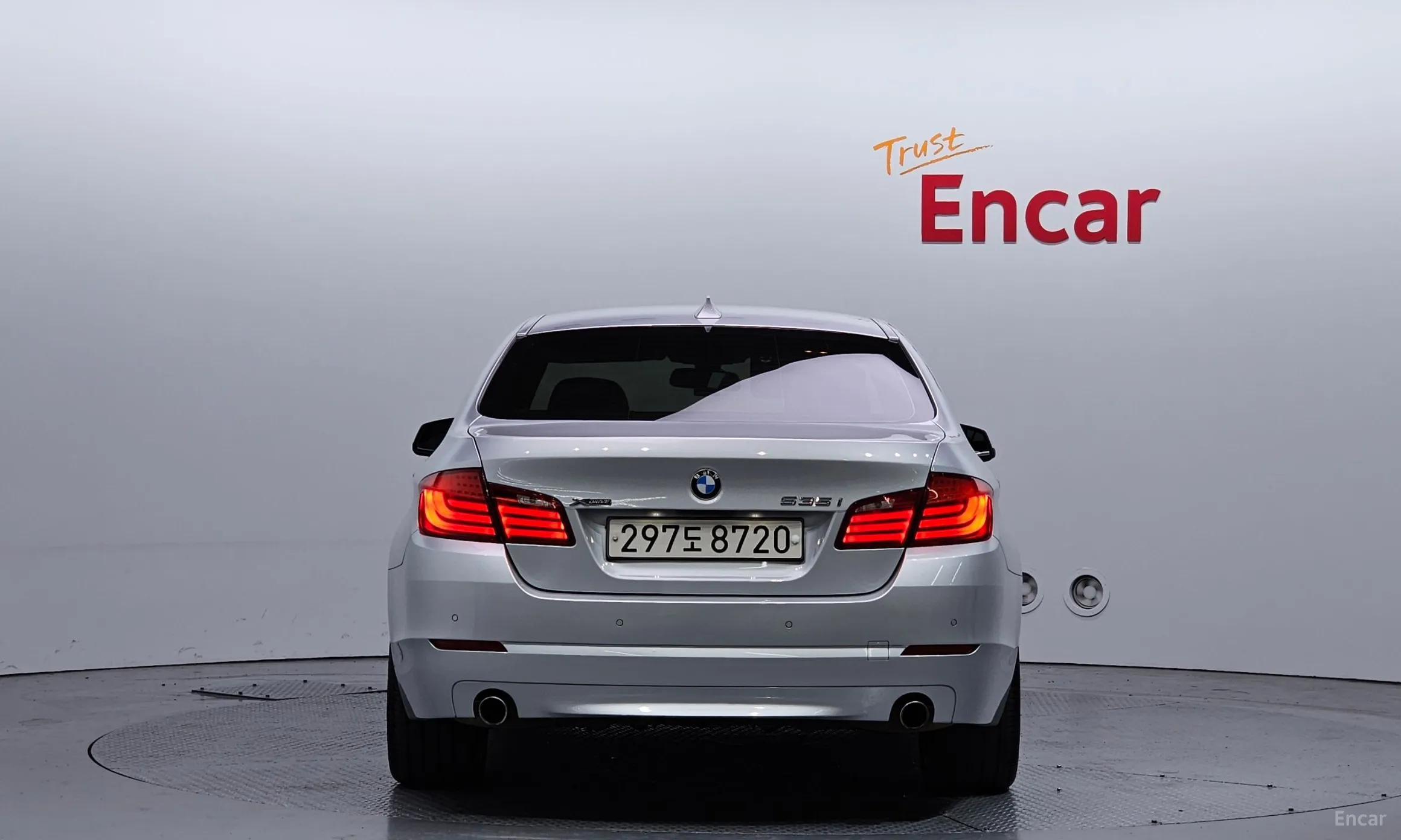 BMW 5 Series (F10) превью 3