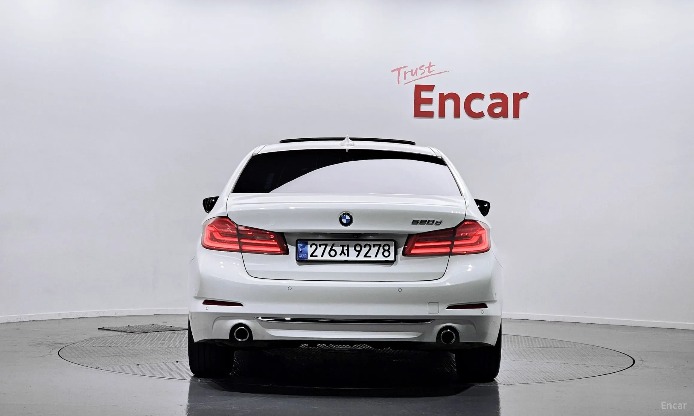 BMW 5 Series (G30) превью 3