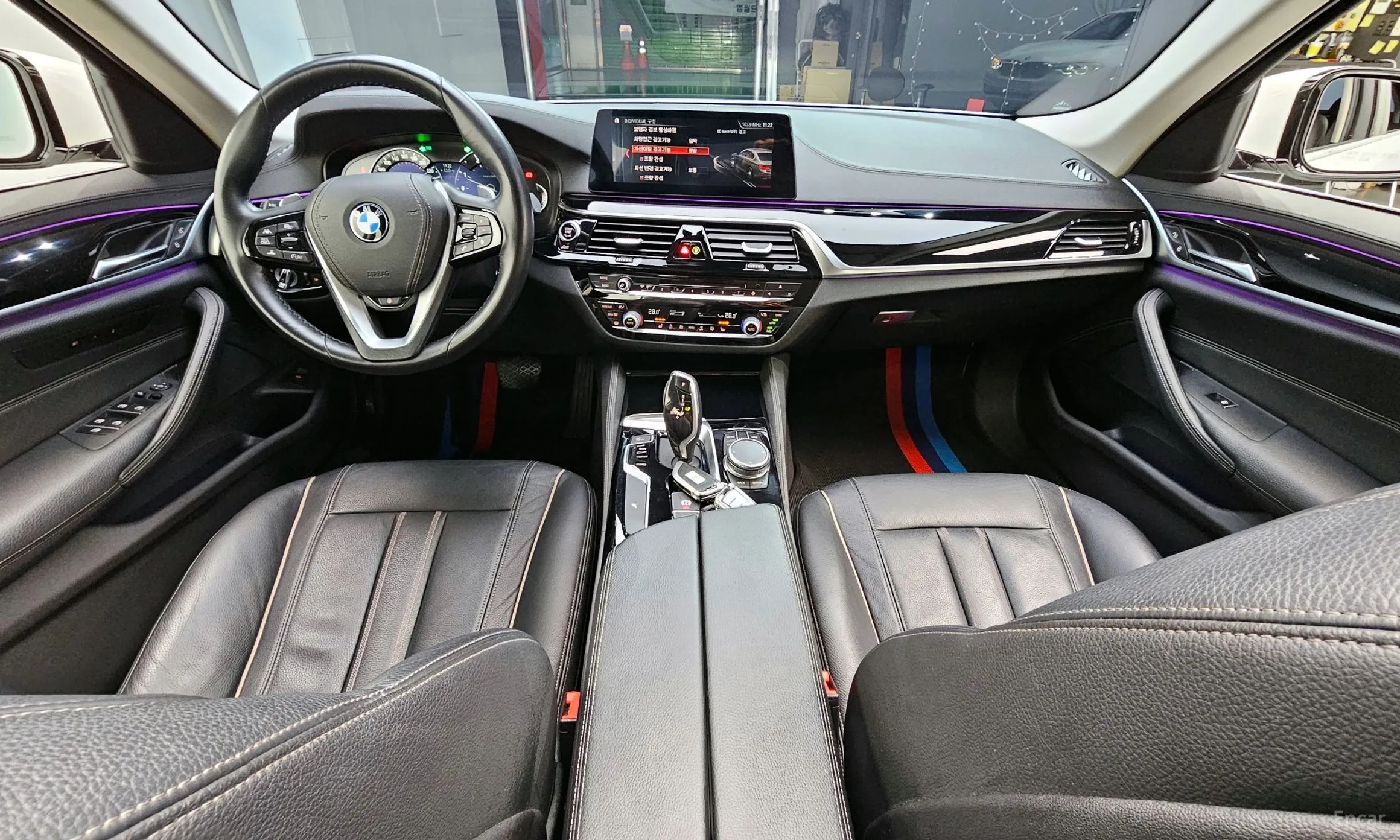 BMW 5 Series (G30) превью 4