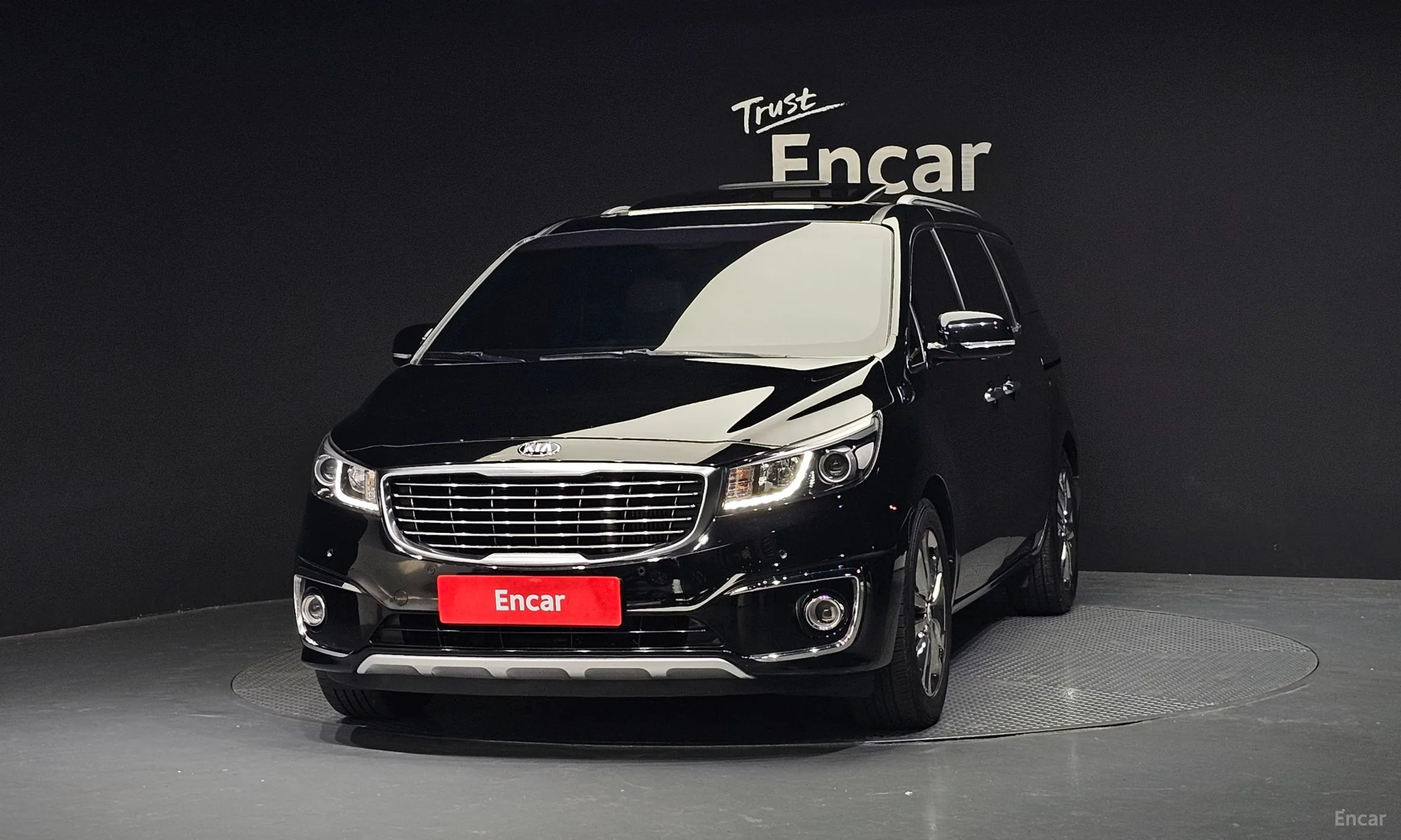 Kia Carnival превью 2