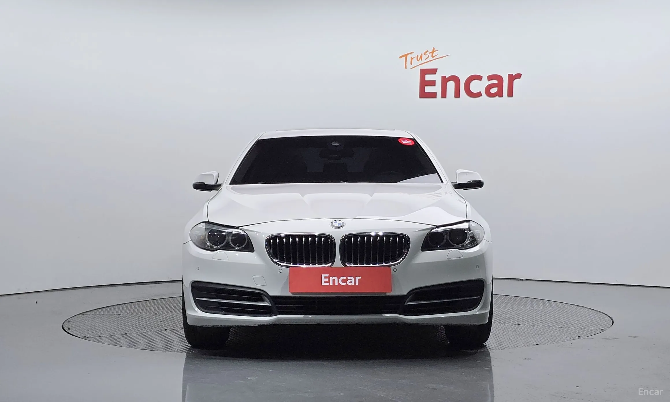 BMW 5 Series (F10) превью 2