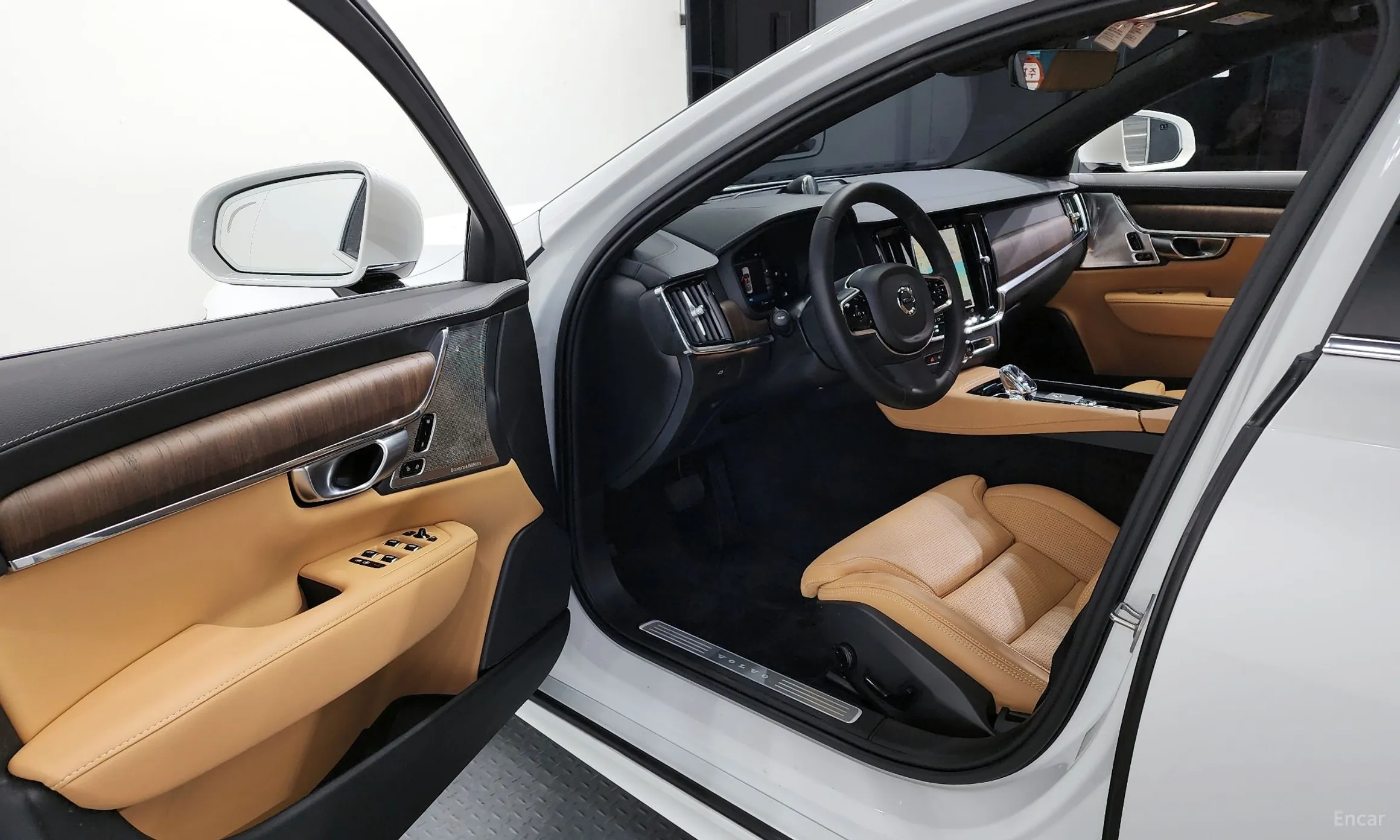 Volvo S90 превью 10