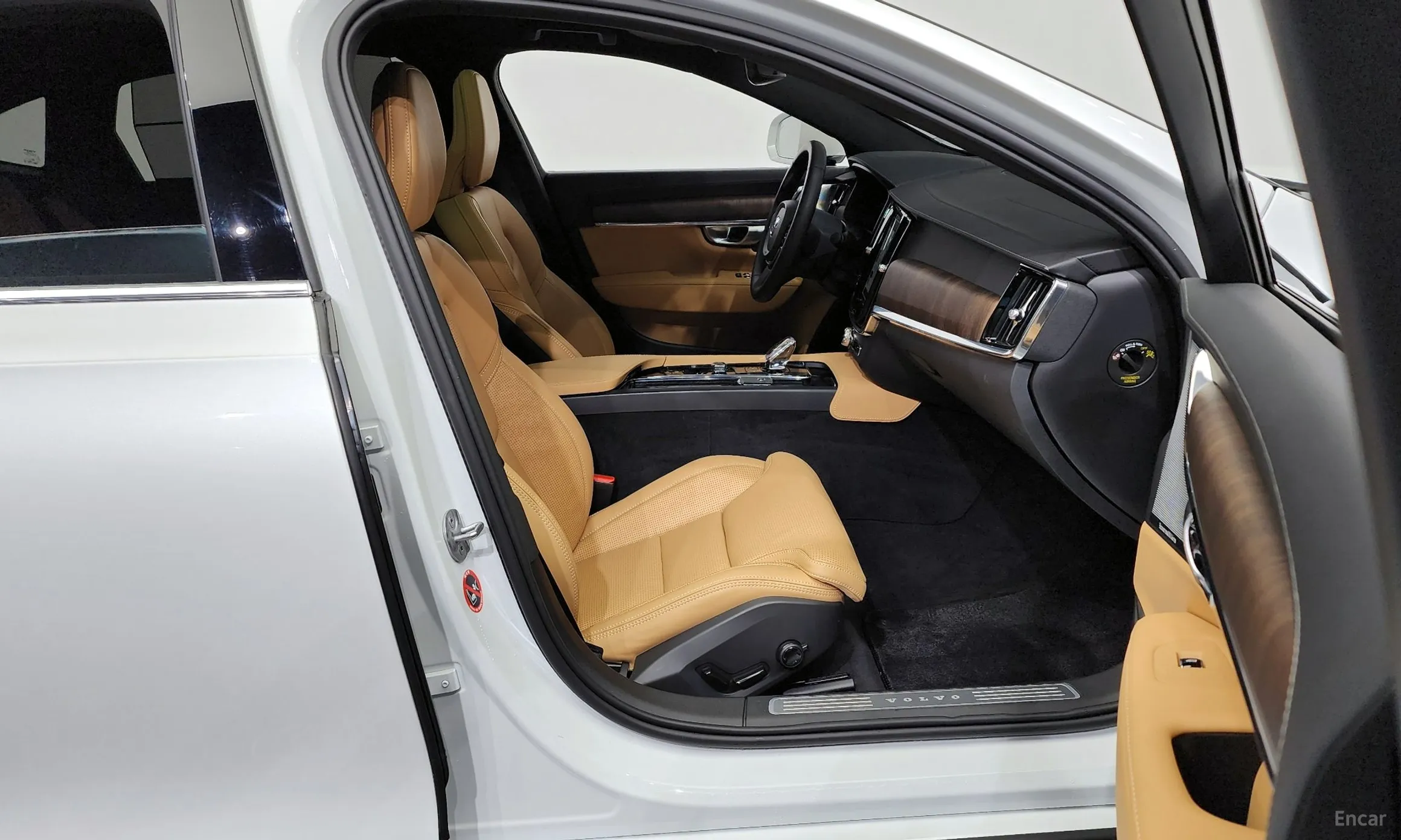 Volvo S90 превью 11