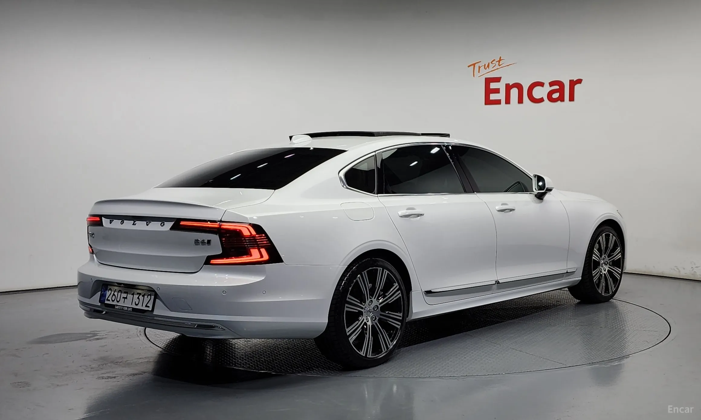 Volvo S90 превью 2
