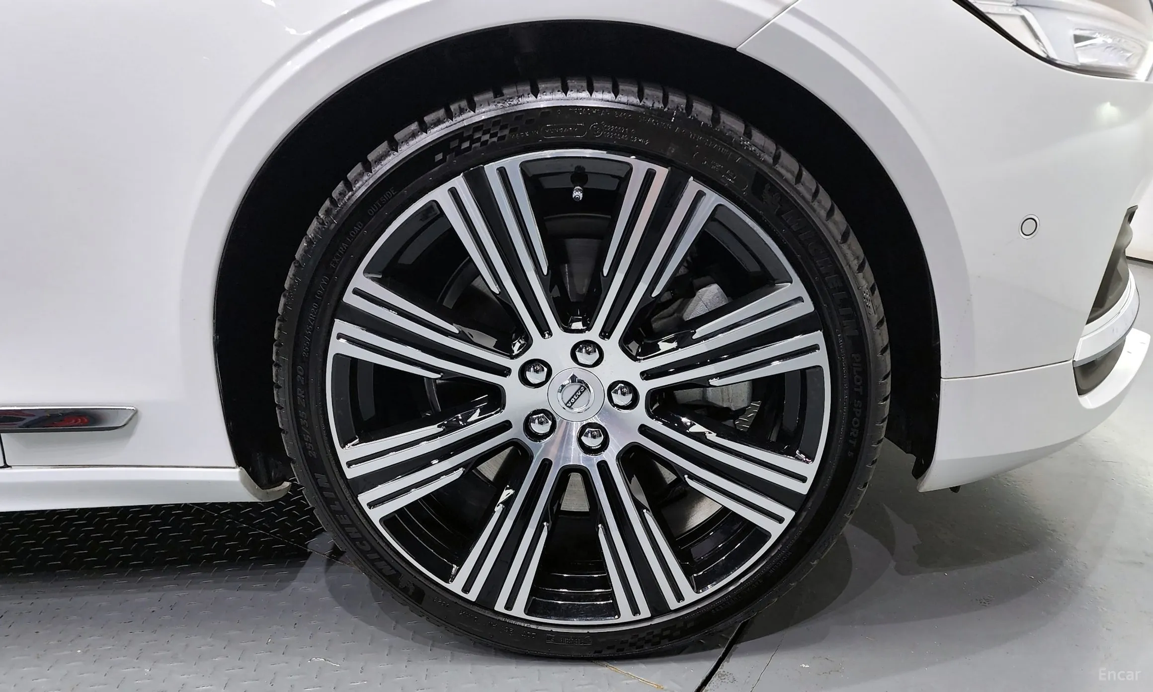 Volvo S90 превью 5