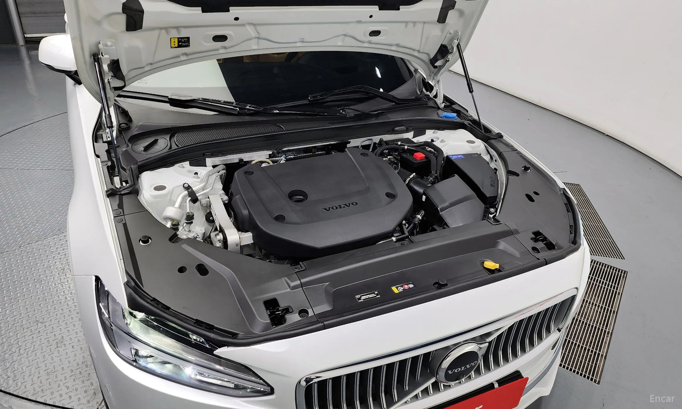 Volvo S90 превью 6