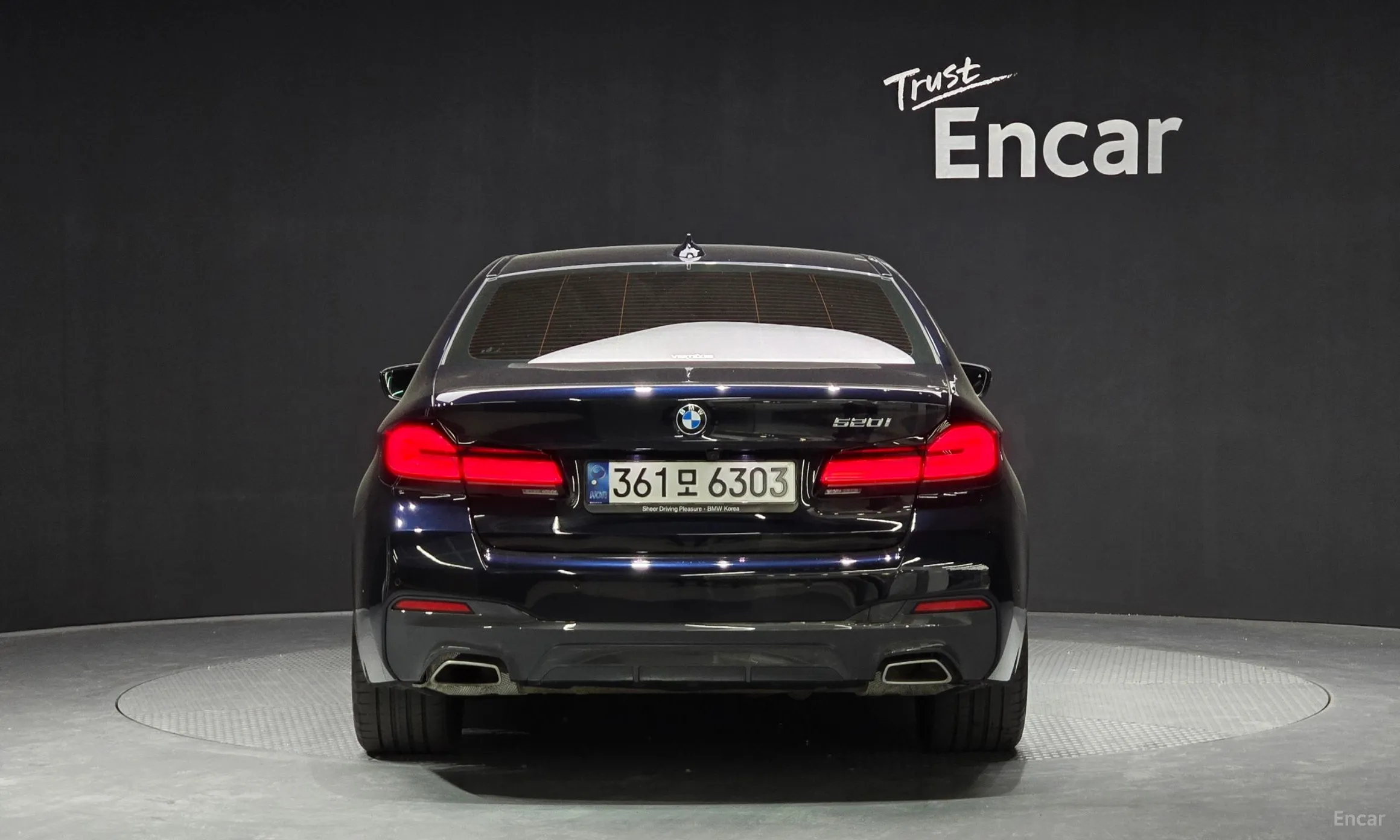 BMW 5 Series (G30) превью 3