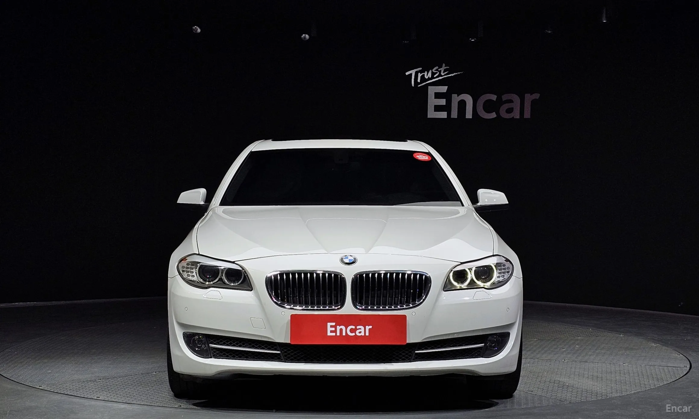 BMW 5 Series (F10) превью 2
