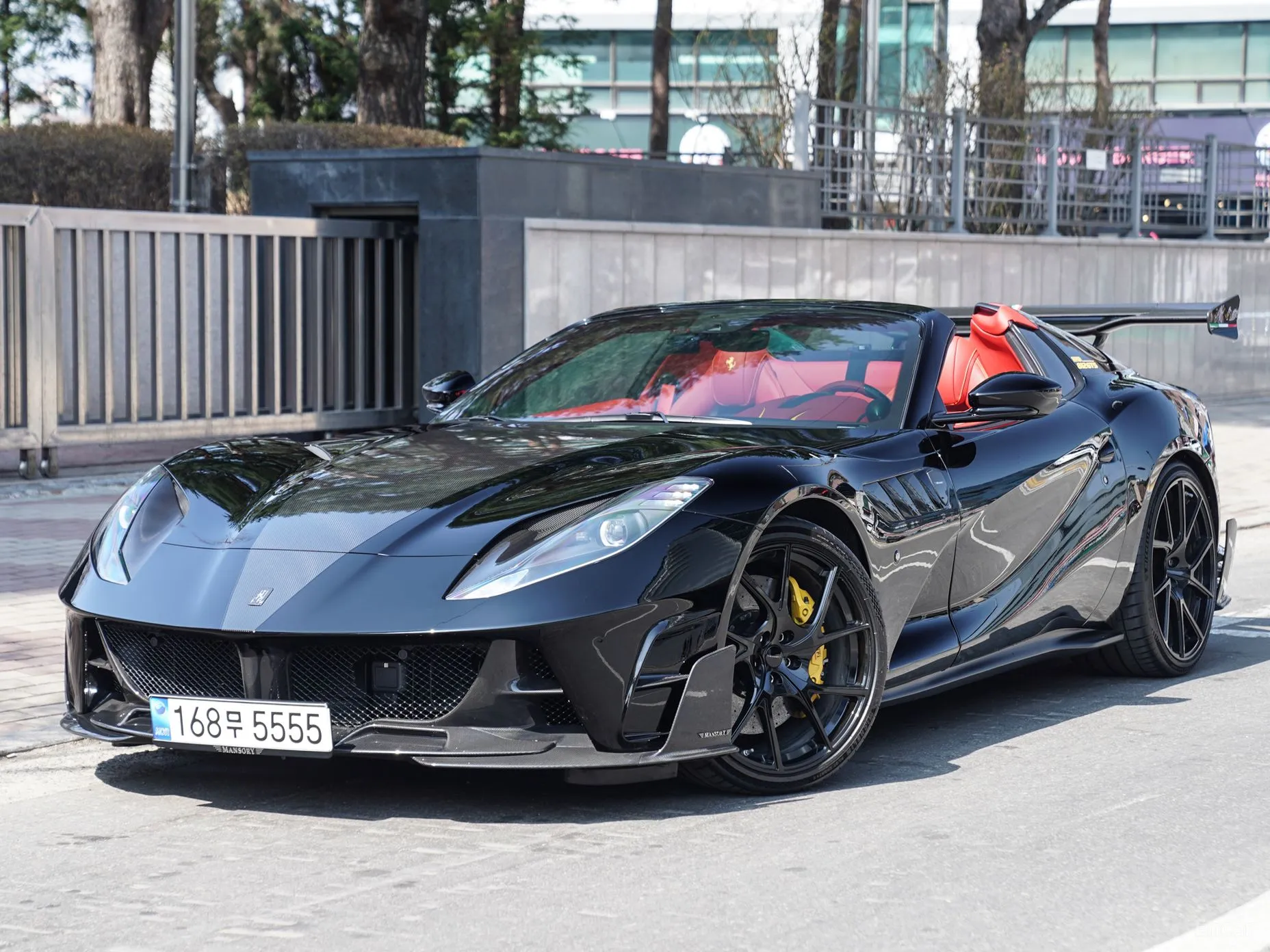 Ferrari 812 GTS