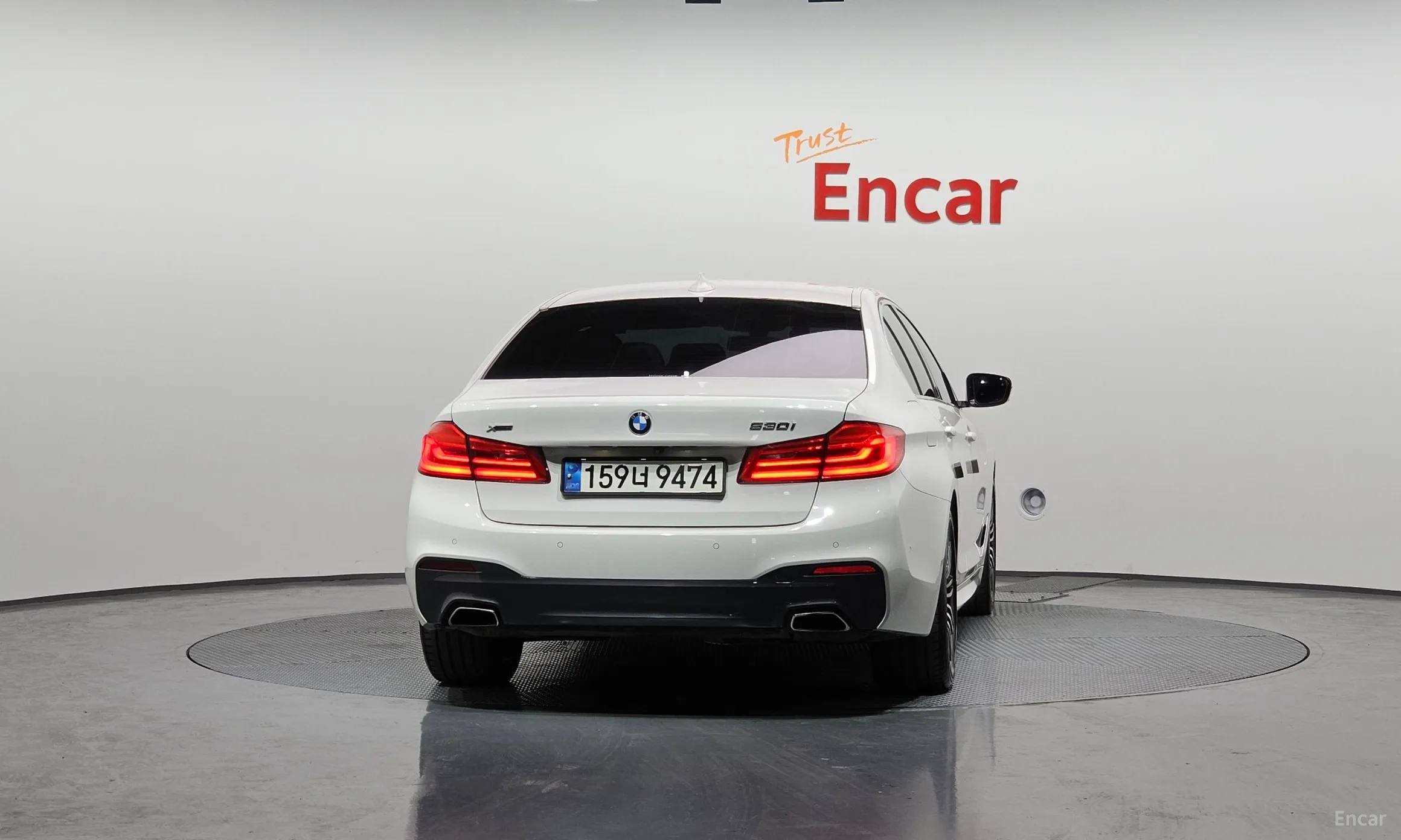 BMW 5 Series (G30) превью 3