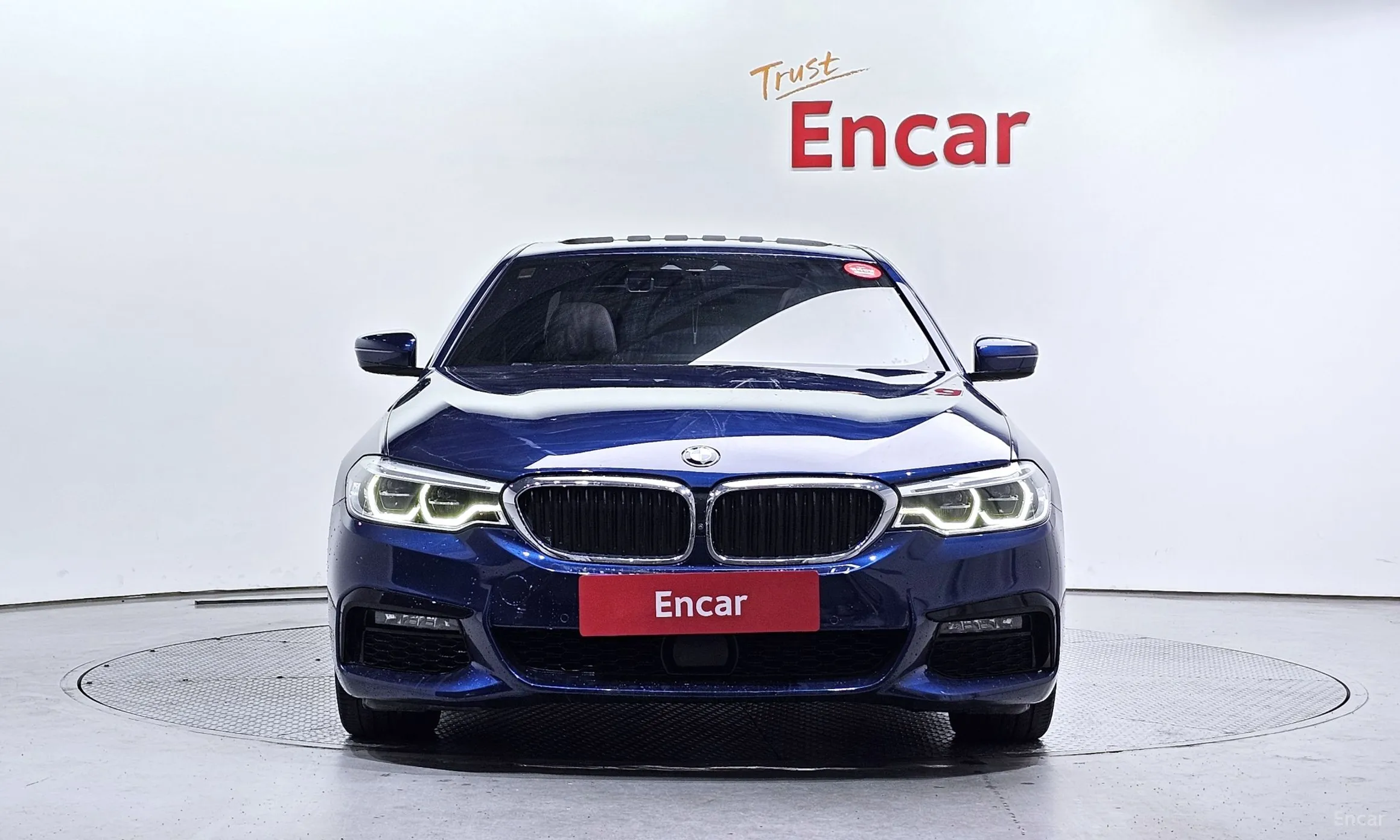 BMW 5 Series (G30) превью 2