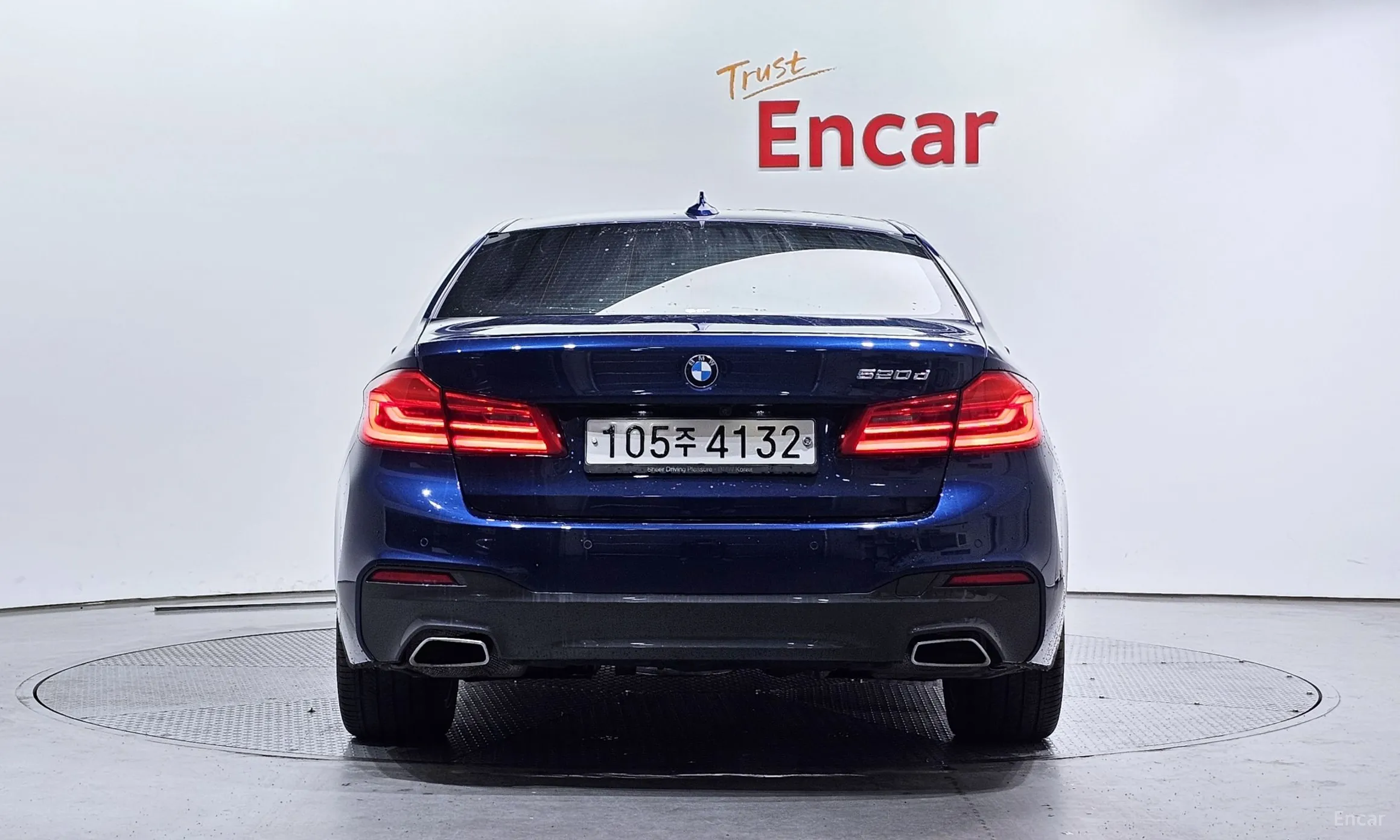 BMW 5 Series (G30) превью 3