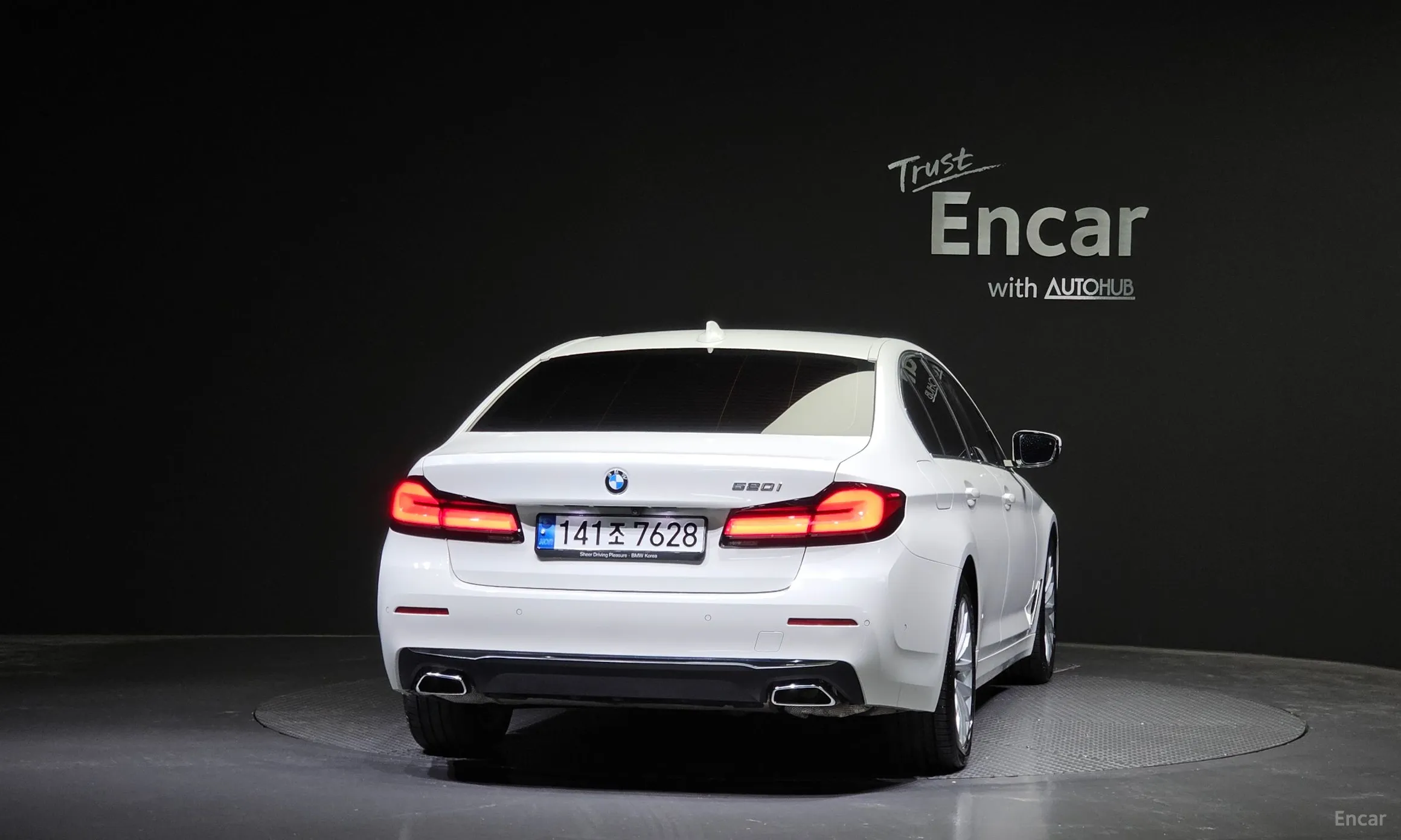 BMW 5 Series (G30) превью 3
