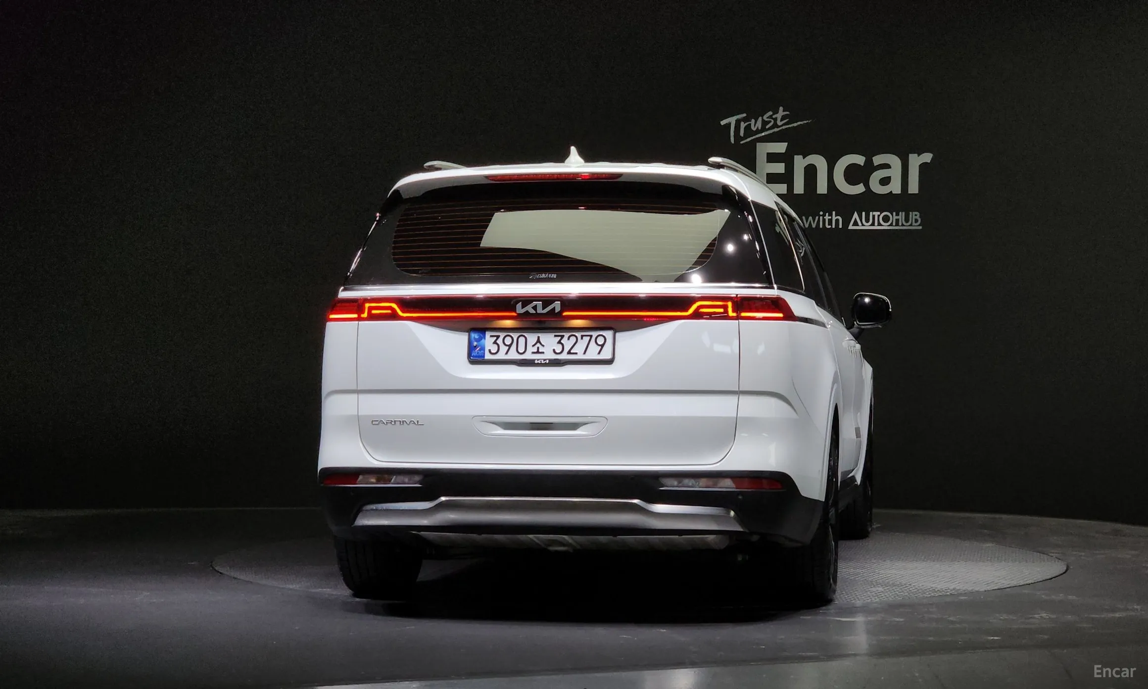 Kia Carnival Gen 4 превью 3