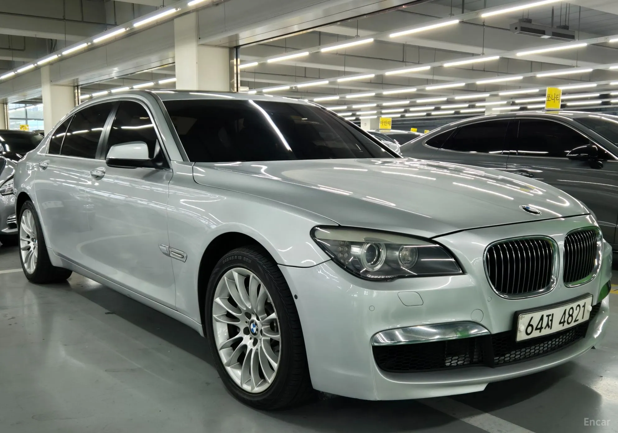 BMW 7 Series (F01) превью 2