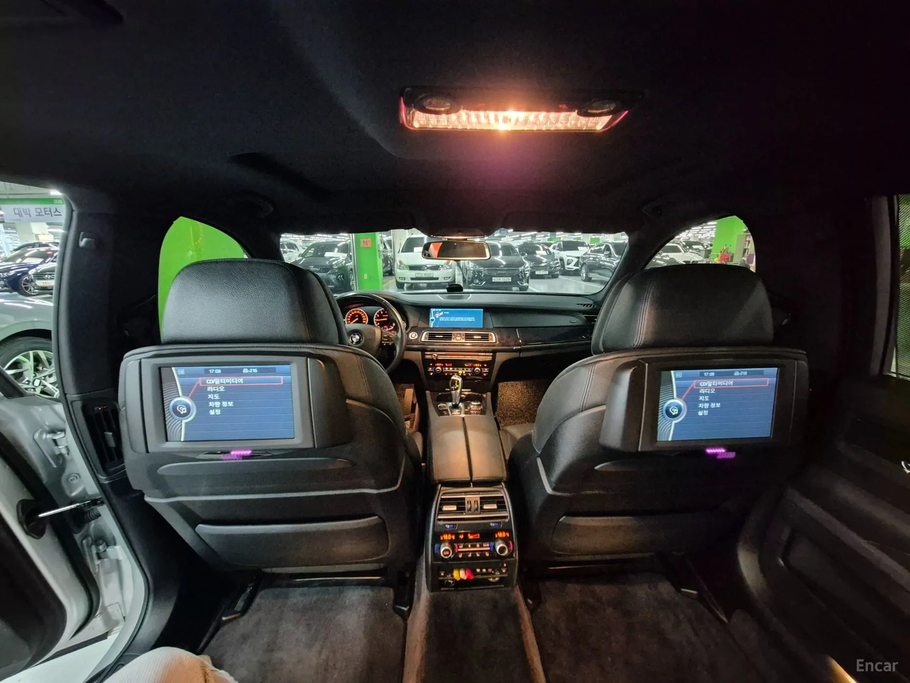 BMW 7 Series (F01) превью 4
