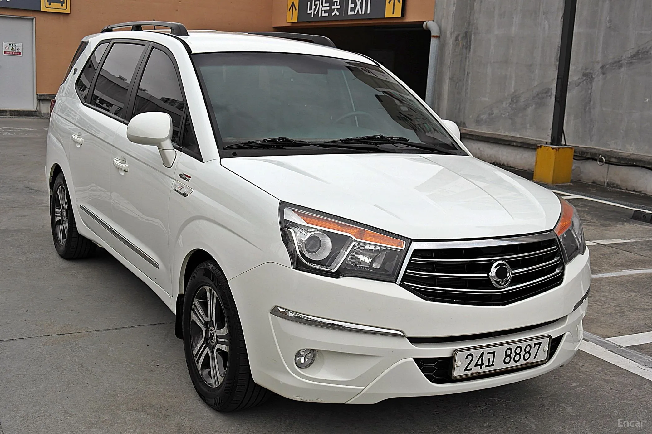 KG Mobility (SsangYong) Korando Turismo превью 5