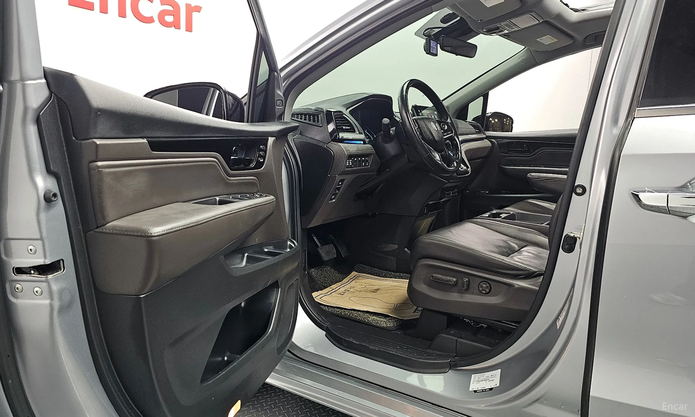 Honda Odyssey превью 10