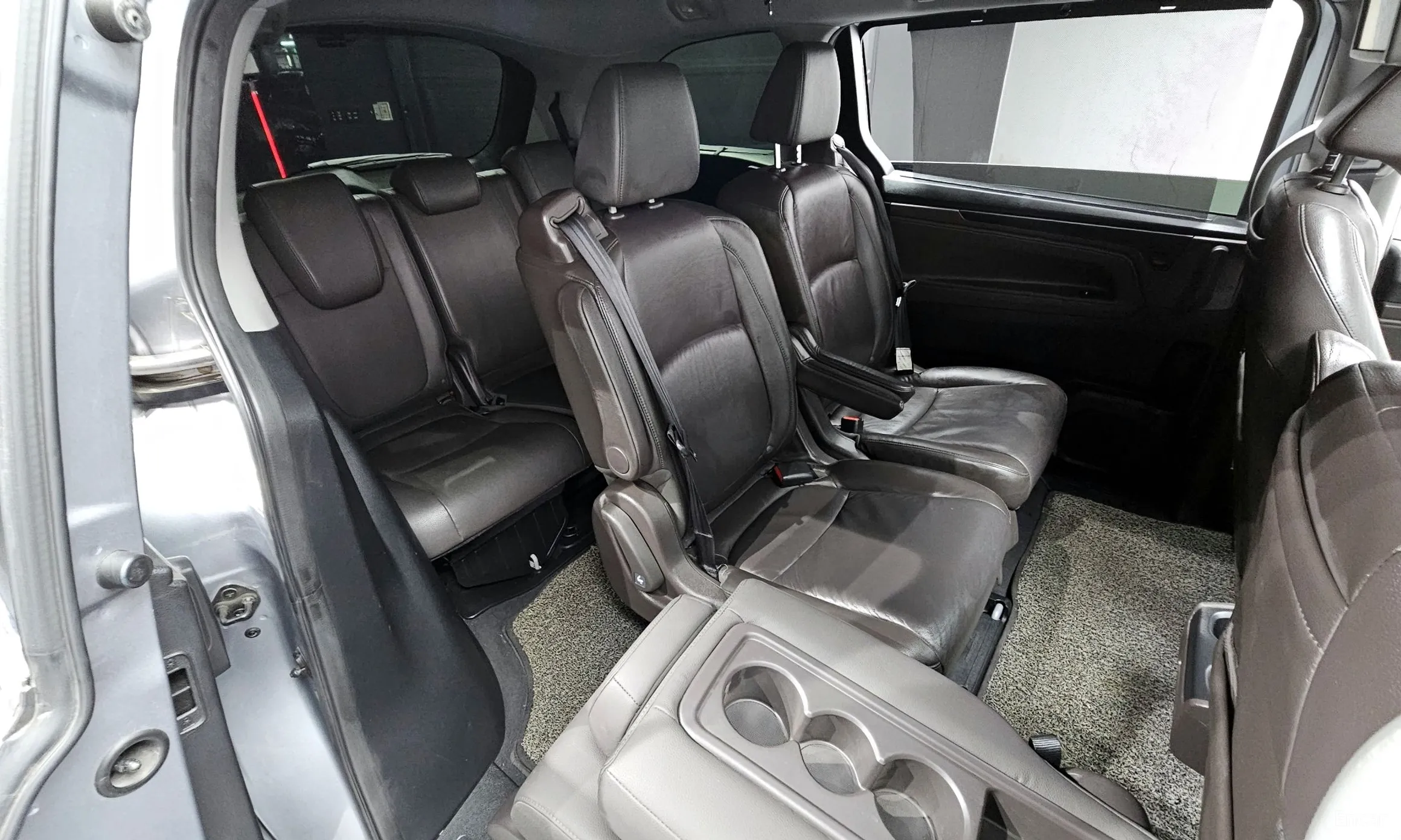 Honda Odyssey превью 12