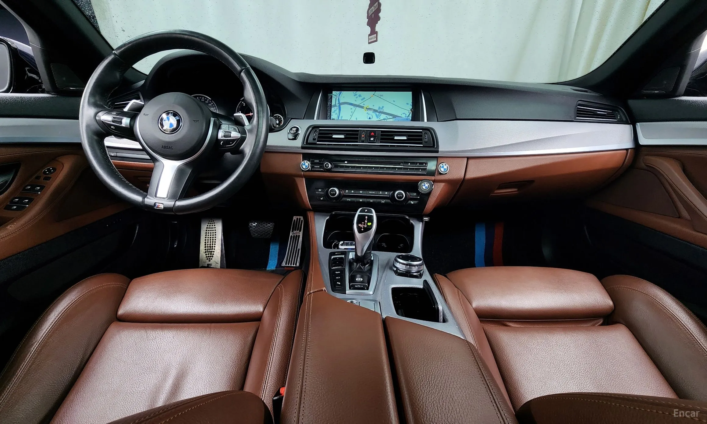 BMW 5 Series (F10) превью 4
