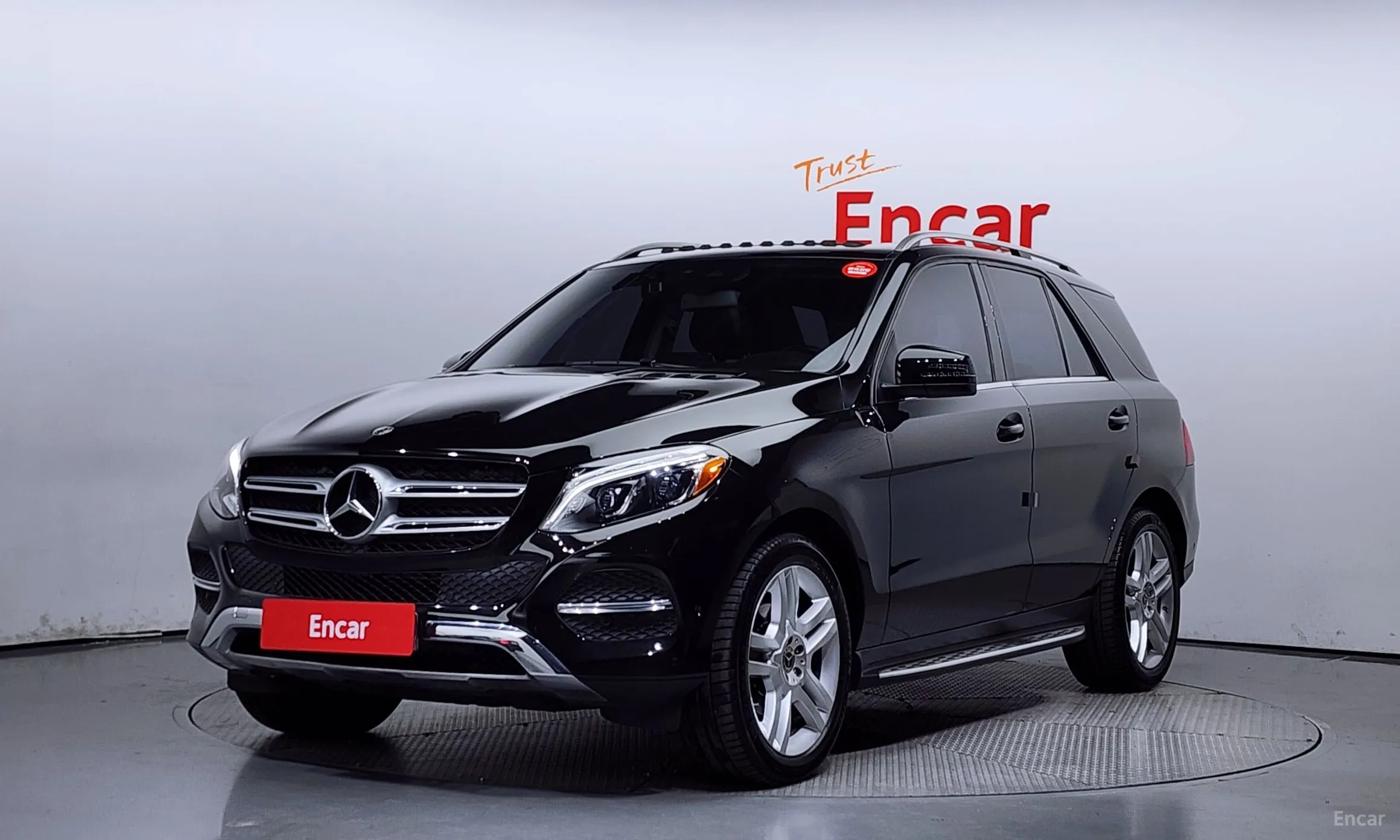 Mercedes Benz GLE-Class W166