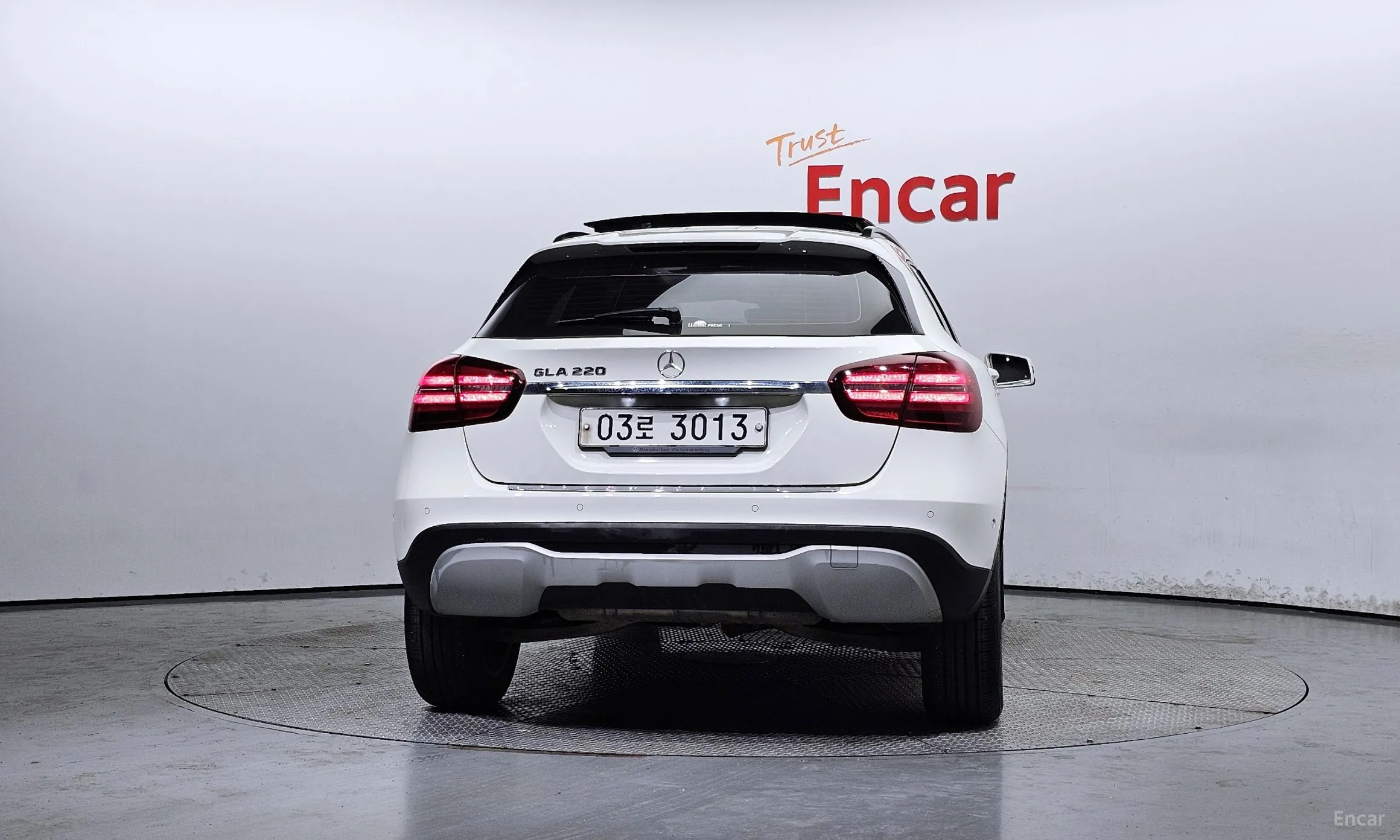 Mercedes Benz GLA-Class X156 превью 3