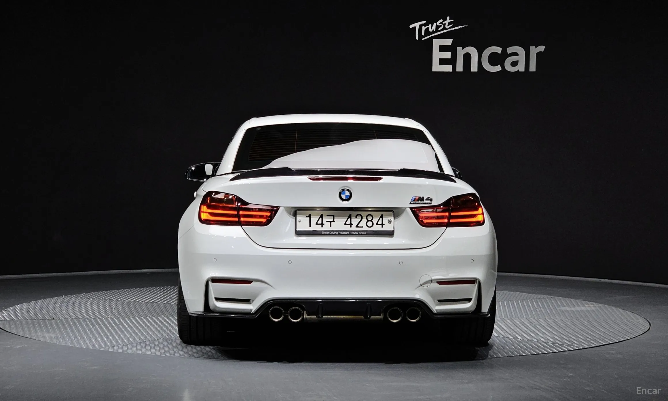 BMW M4 (F82) превью 3