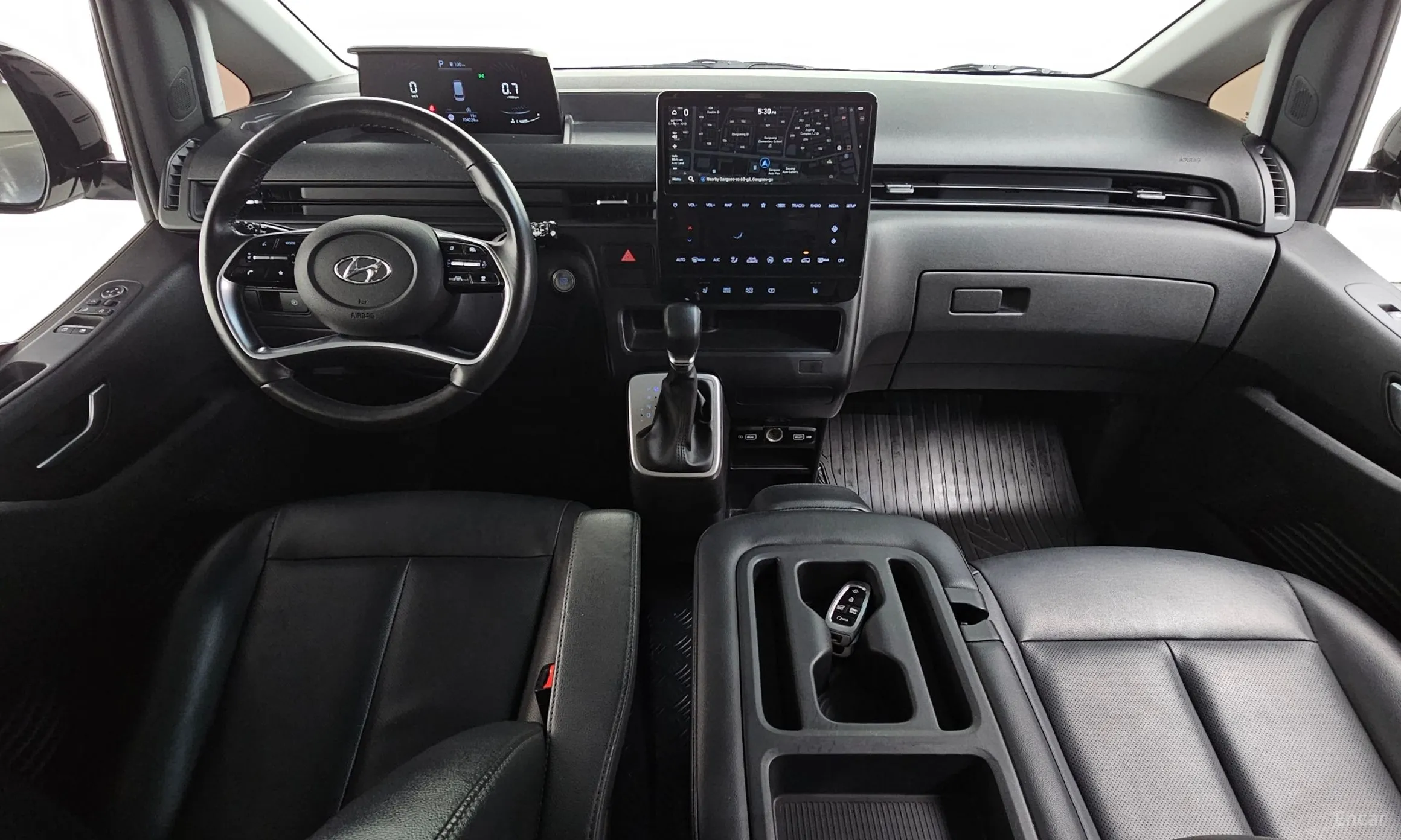 Hyundai Staria превью 4