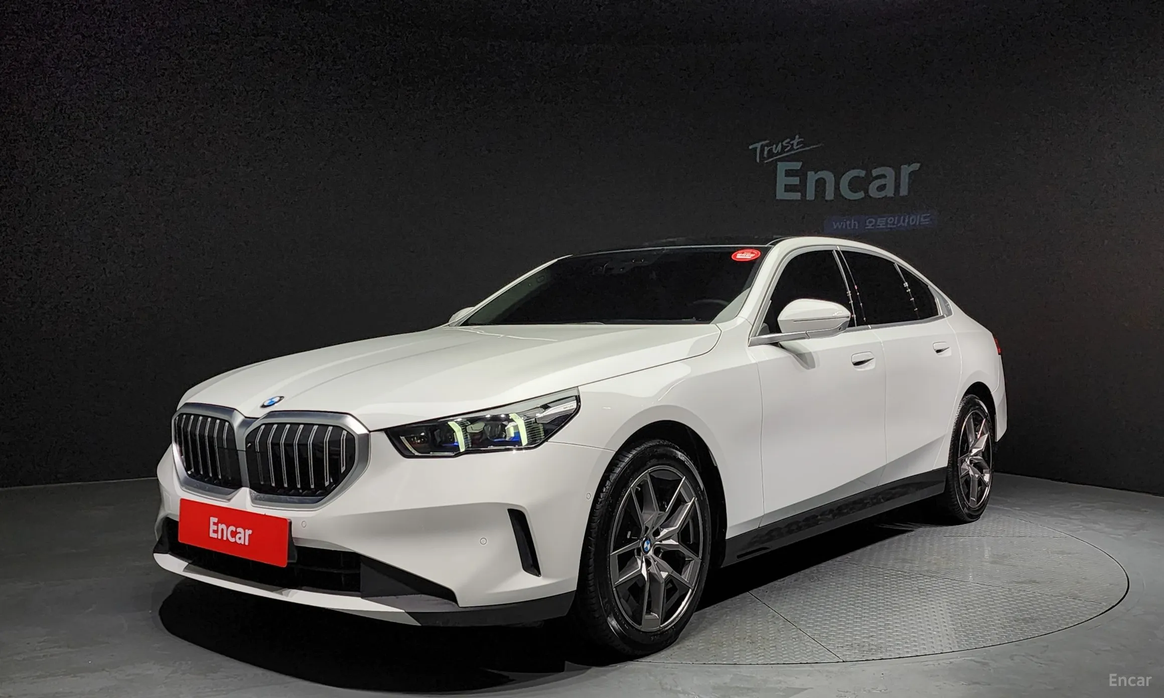 BMW 5 Series (G60)