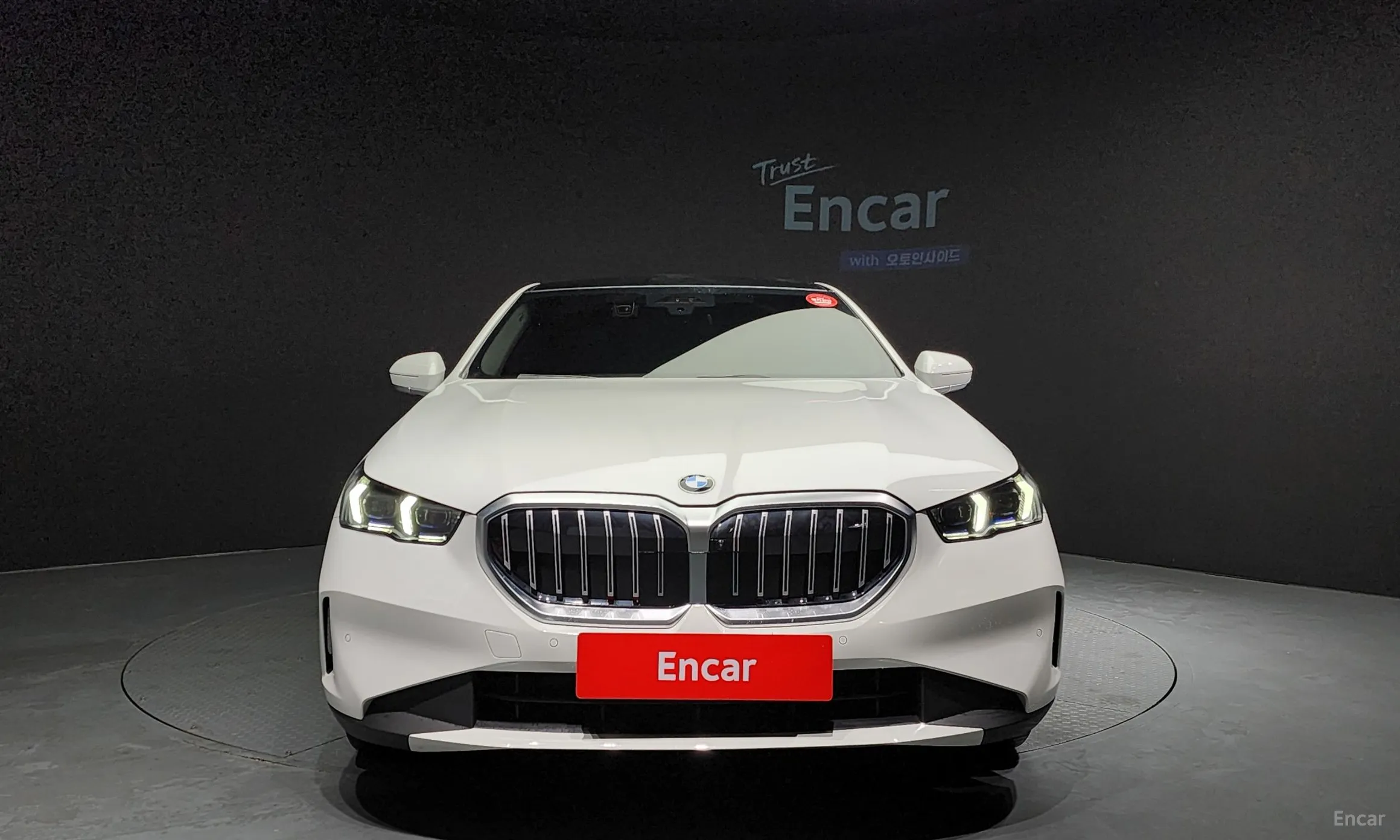 BMW 5 Series (G60)