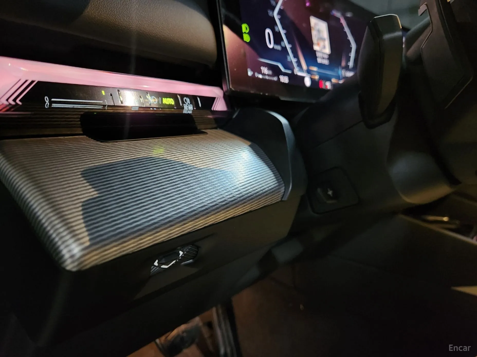 BMW 5 Series (G60) превью 10