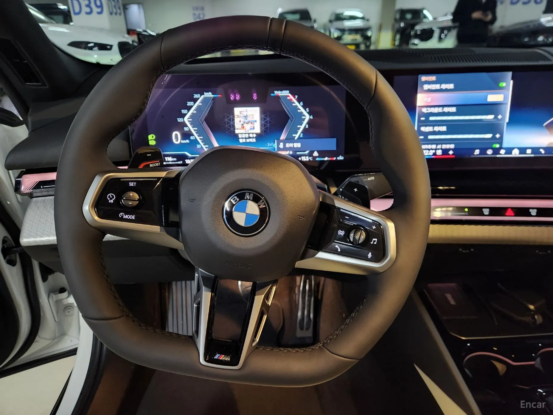 BMW 5 Series (G60) превью 15