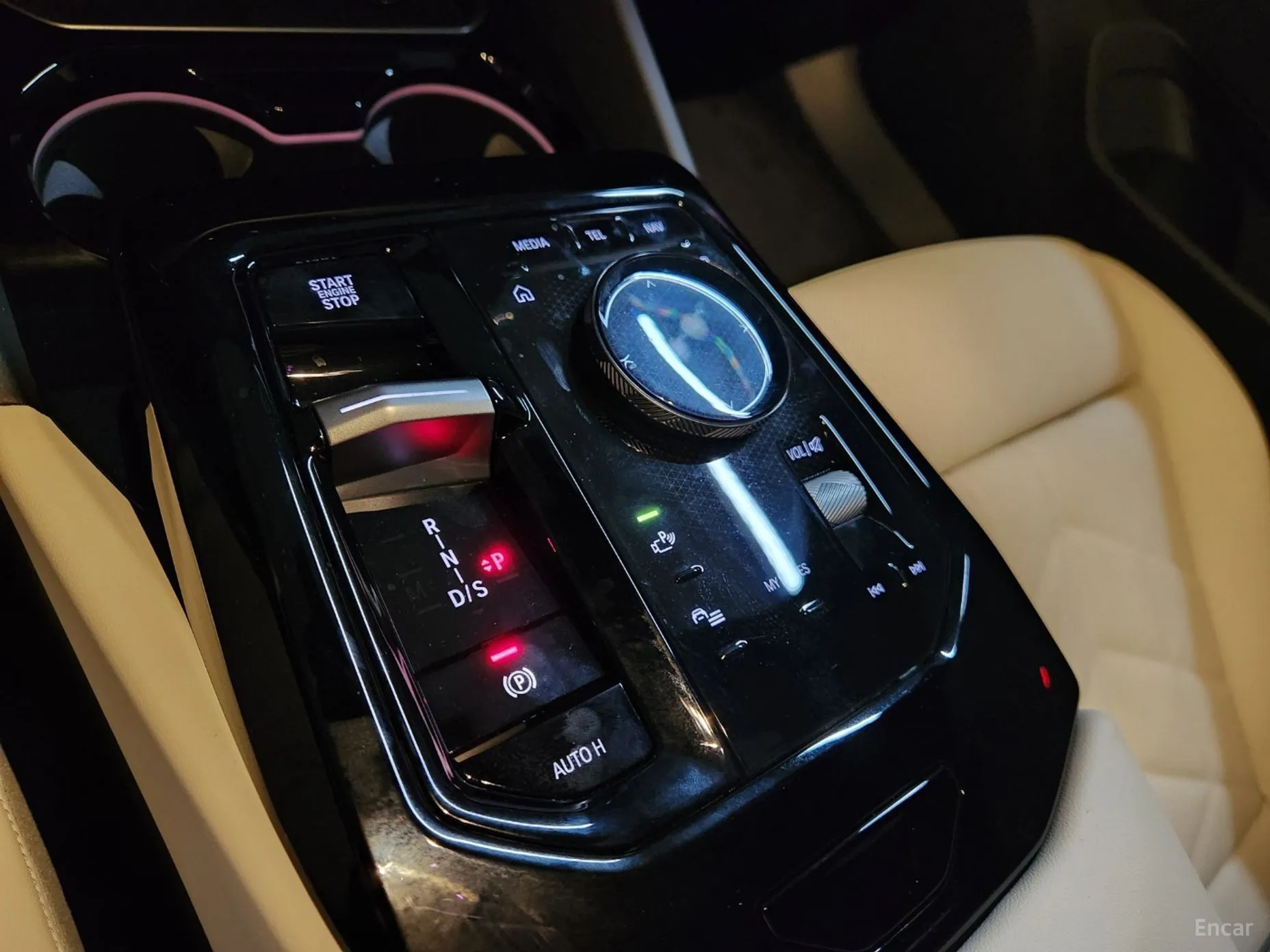 BMW 5 Series (G60) превью 9