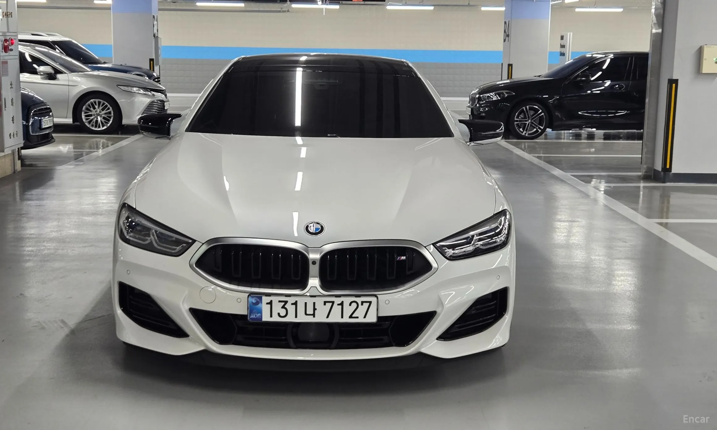 BMW 8-series (G15)