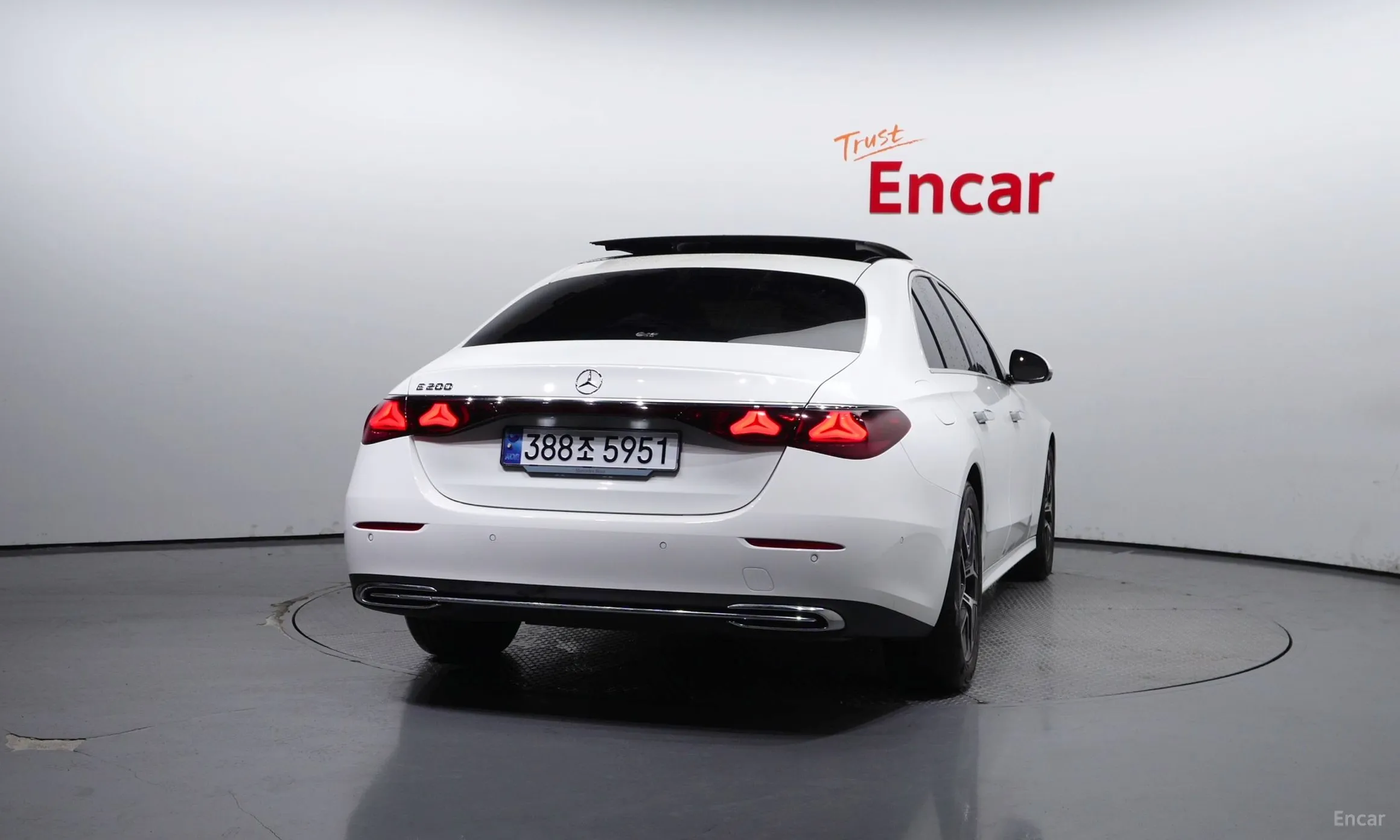 Mercedes Benz E-Class W214 превью 3