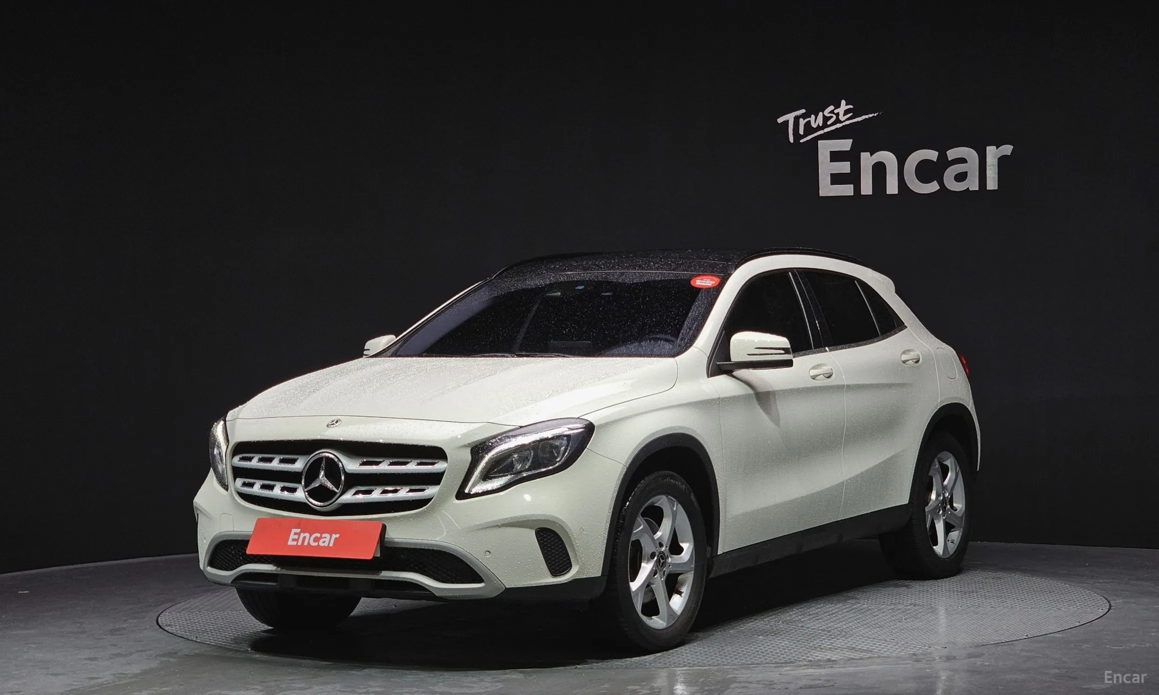 Mercedes Benz GLA-Class X156