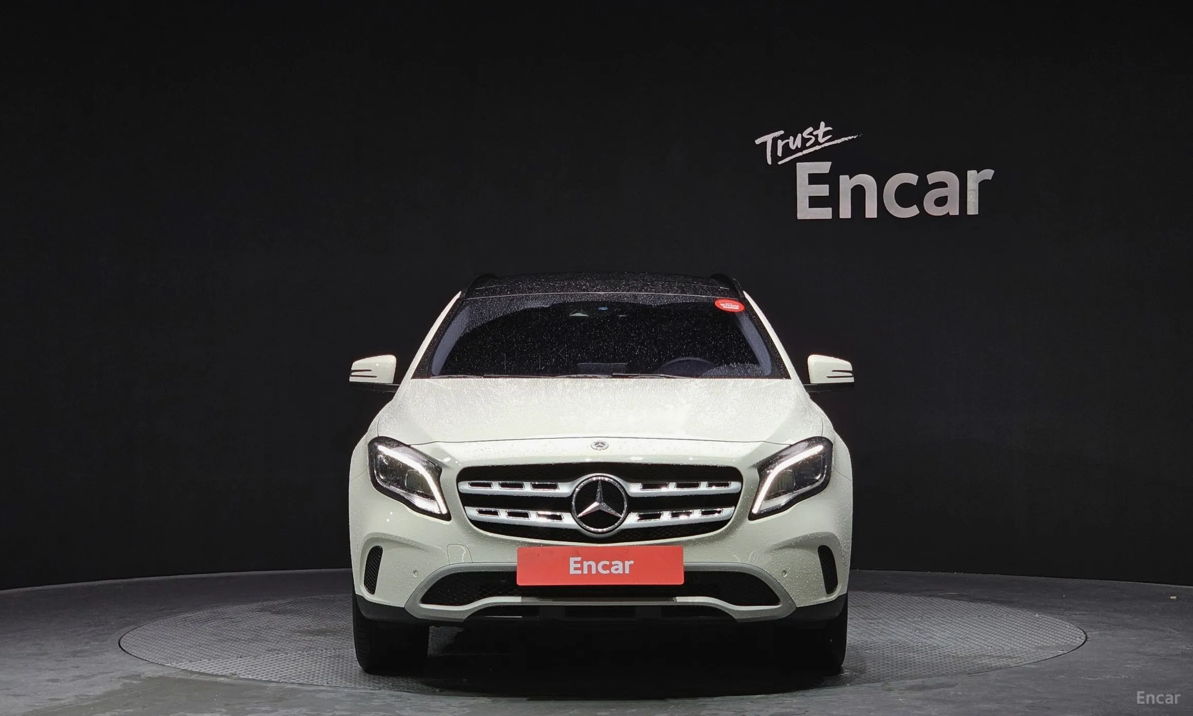 Mercedes Benz GLA-Class X156