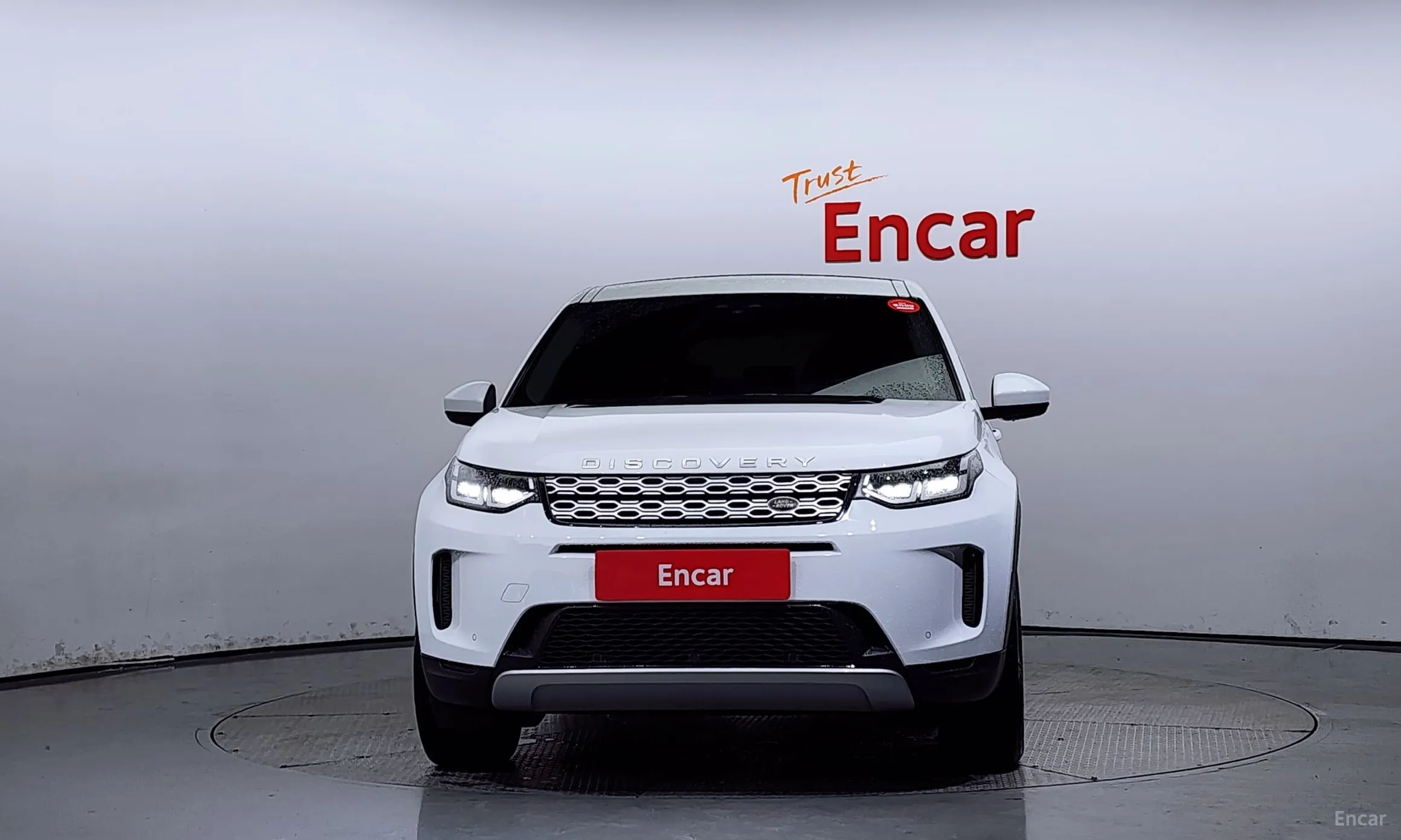 Land Rover Discovery Sports превью 2